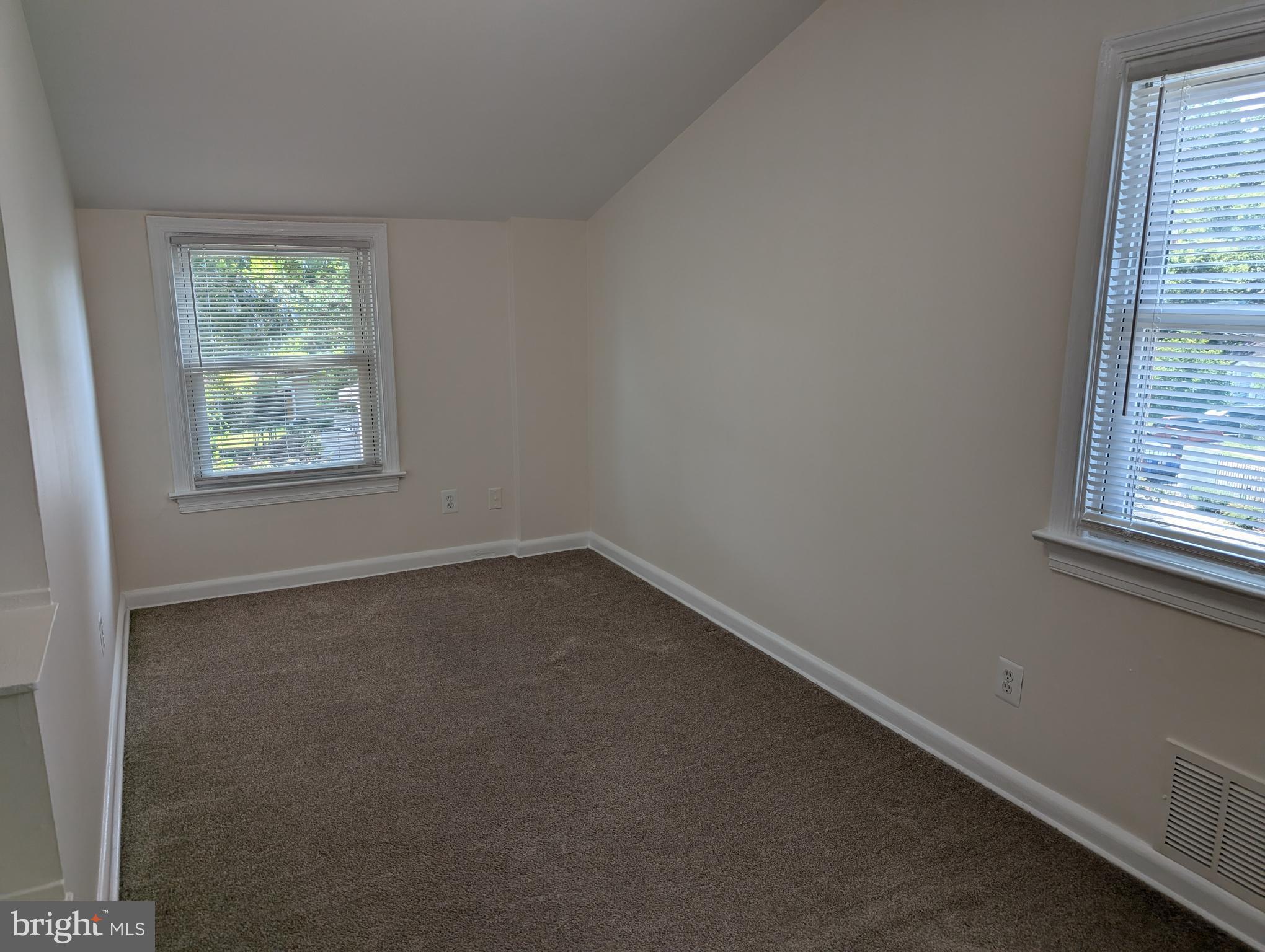 GLENMONT FOREST - Residential Lease