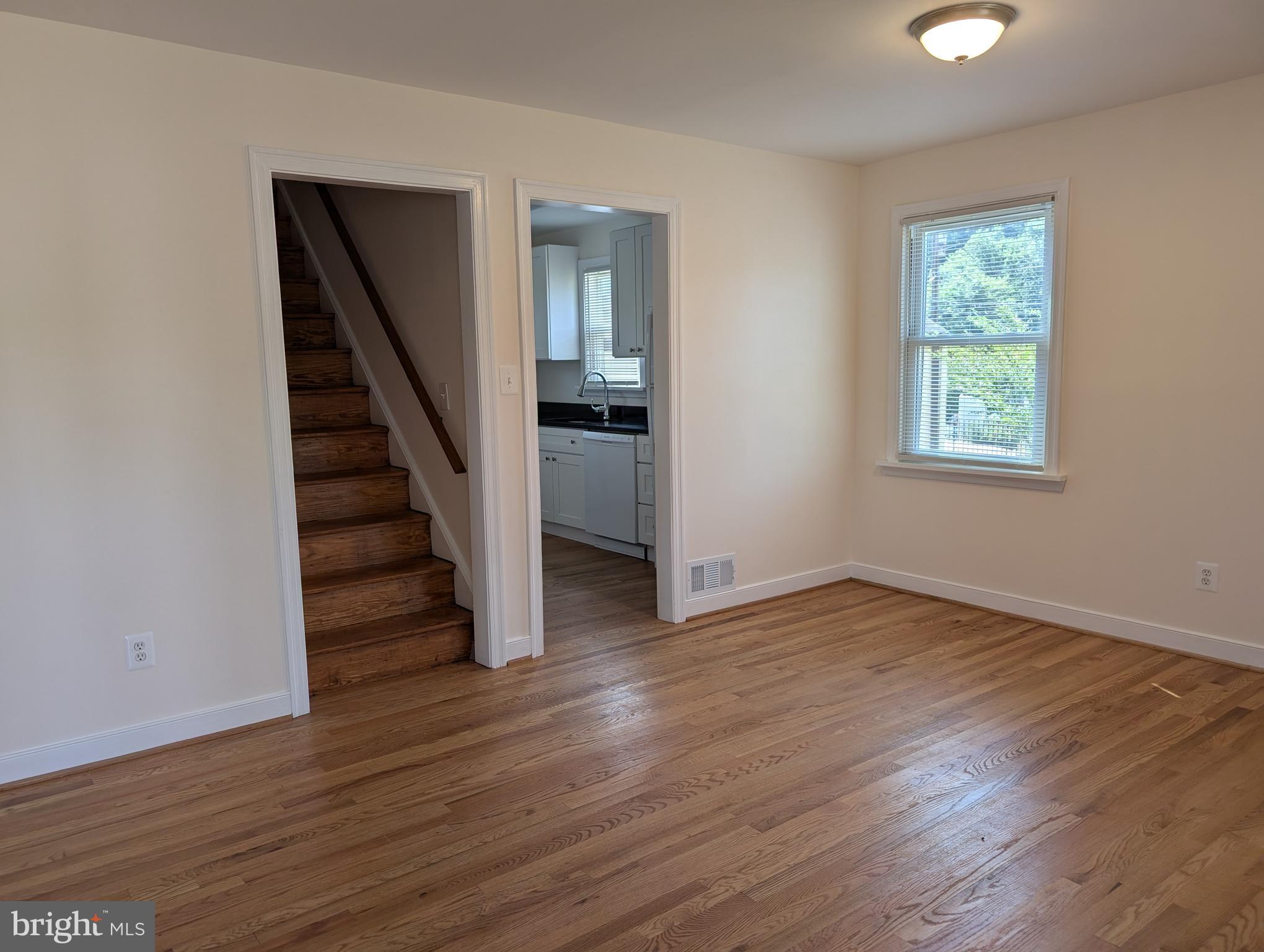 GLENMONT FOREST - Residential Lease