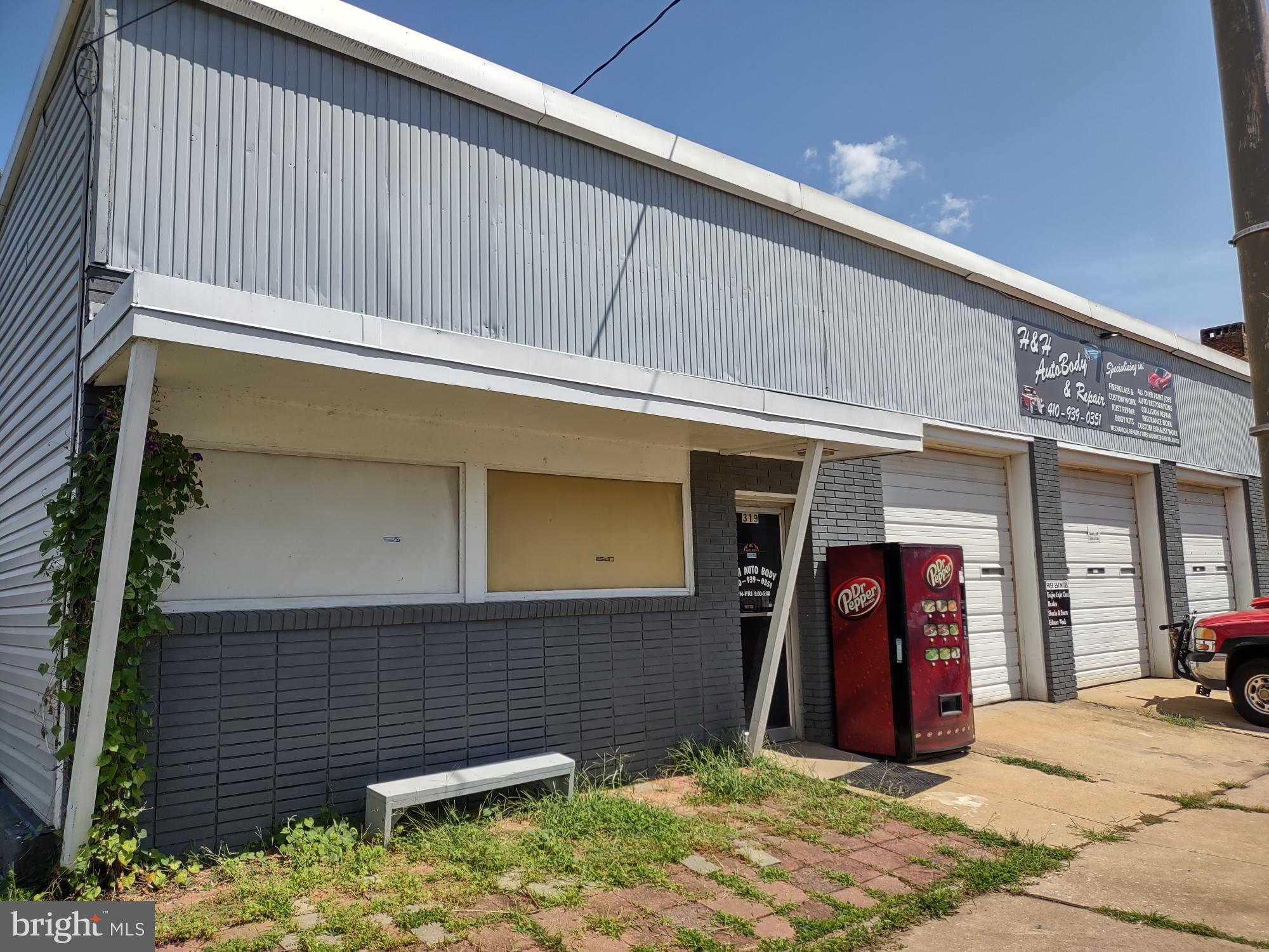 319 N ADAMS STREET