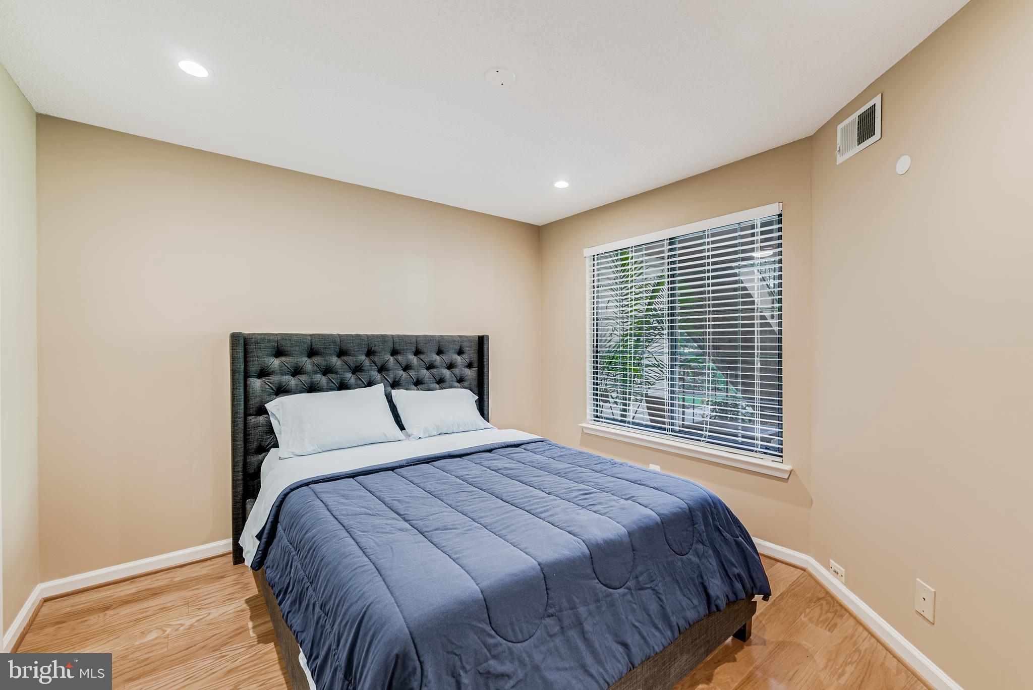 TIERS OF MANCHESTER LAKES - Residential