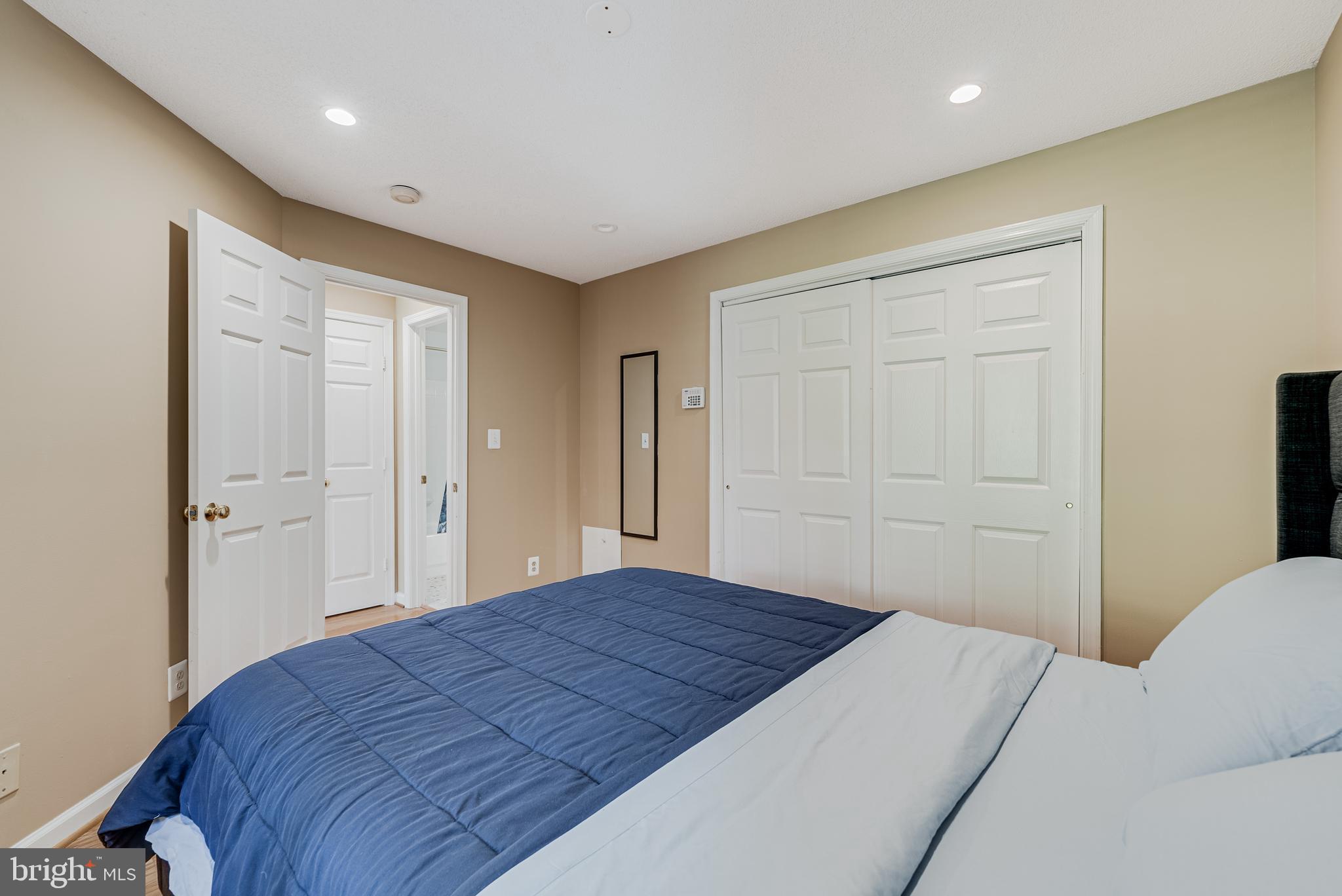 TIERS OF MANCHESTER LAKES - Residential