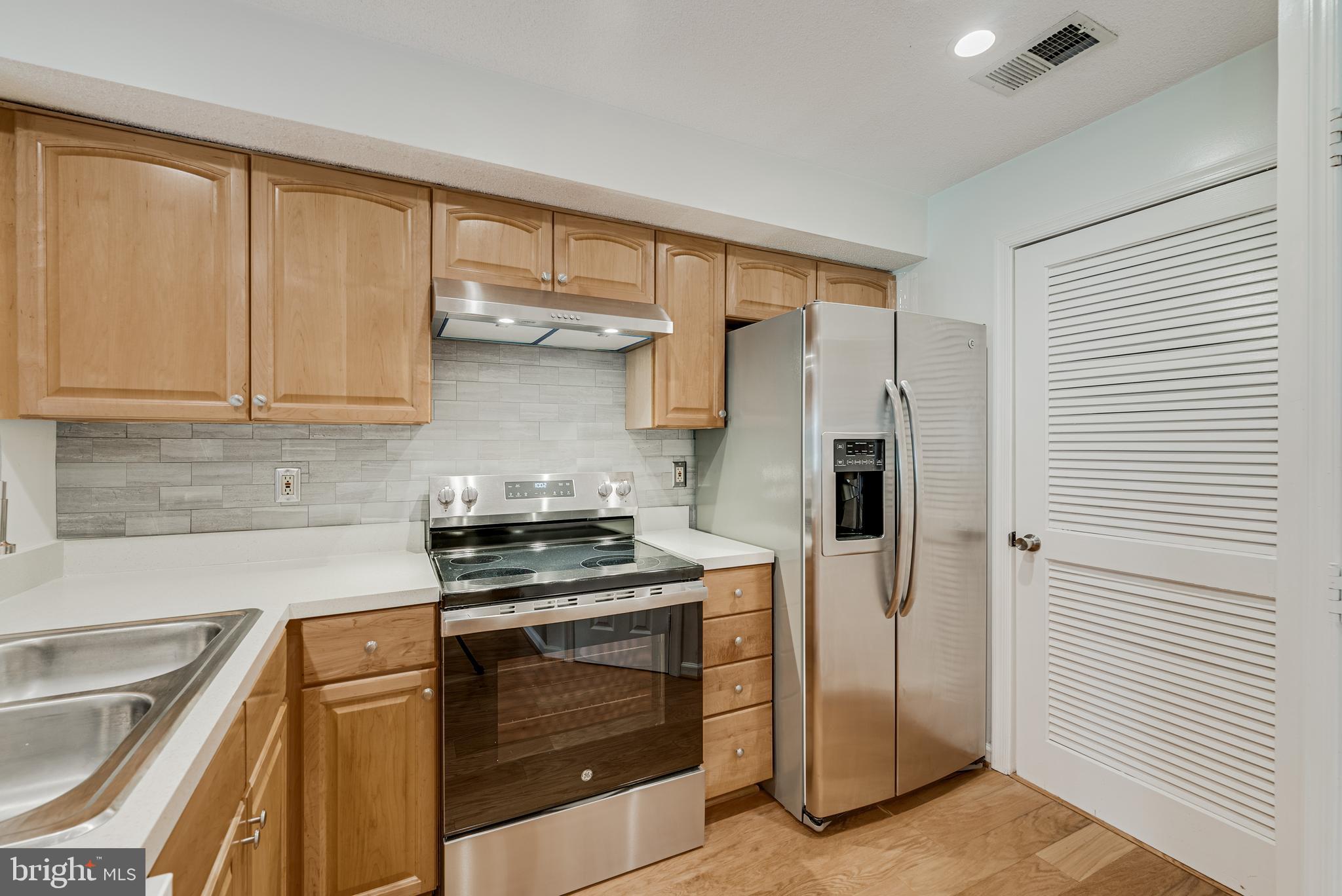 TIERS OF MANCHESTER LAKES - Residential