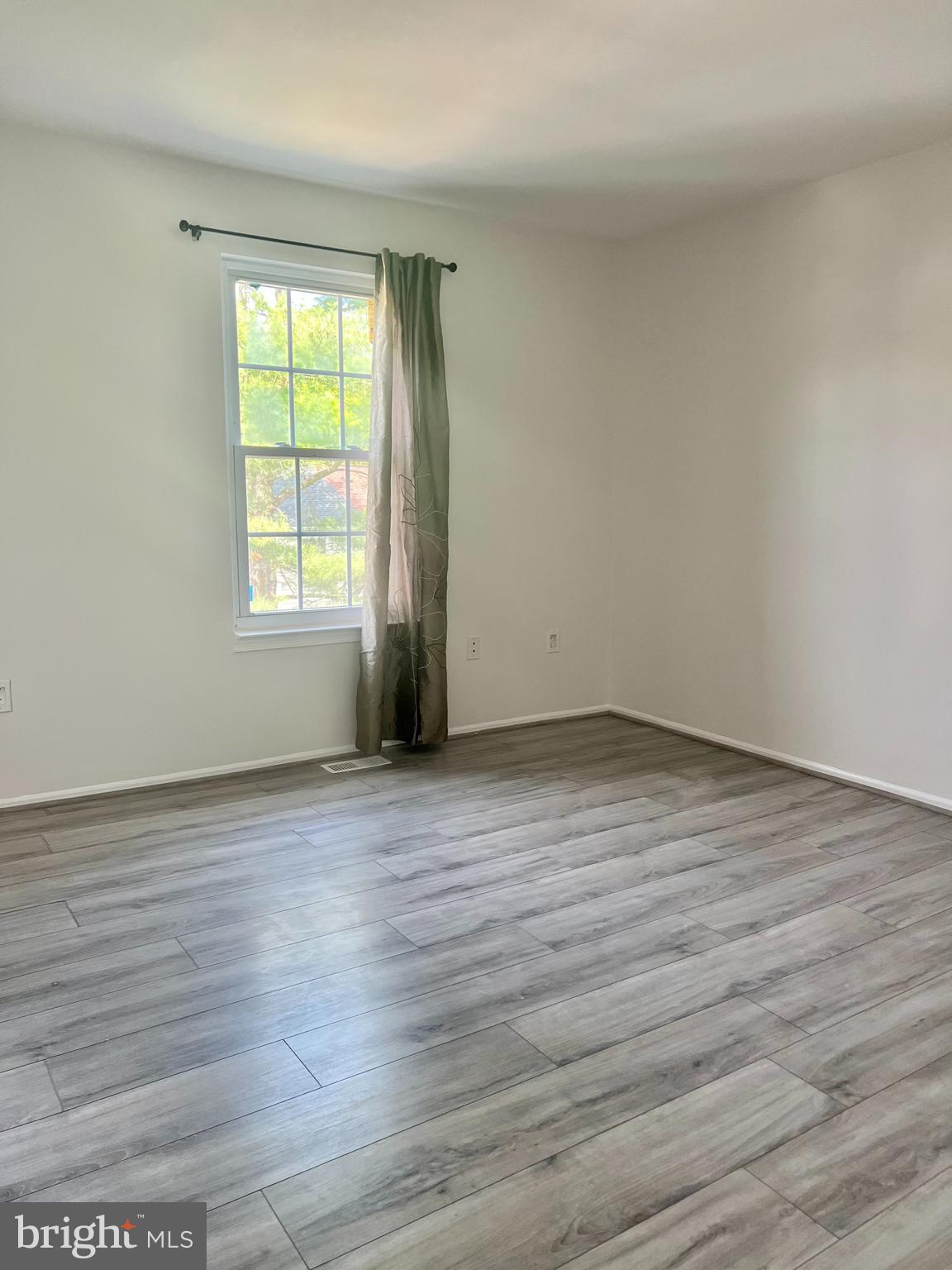 LAKE RIDGE - Residential Lease