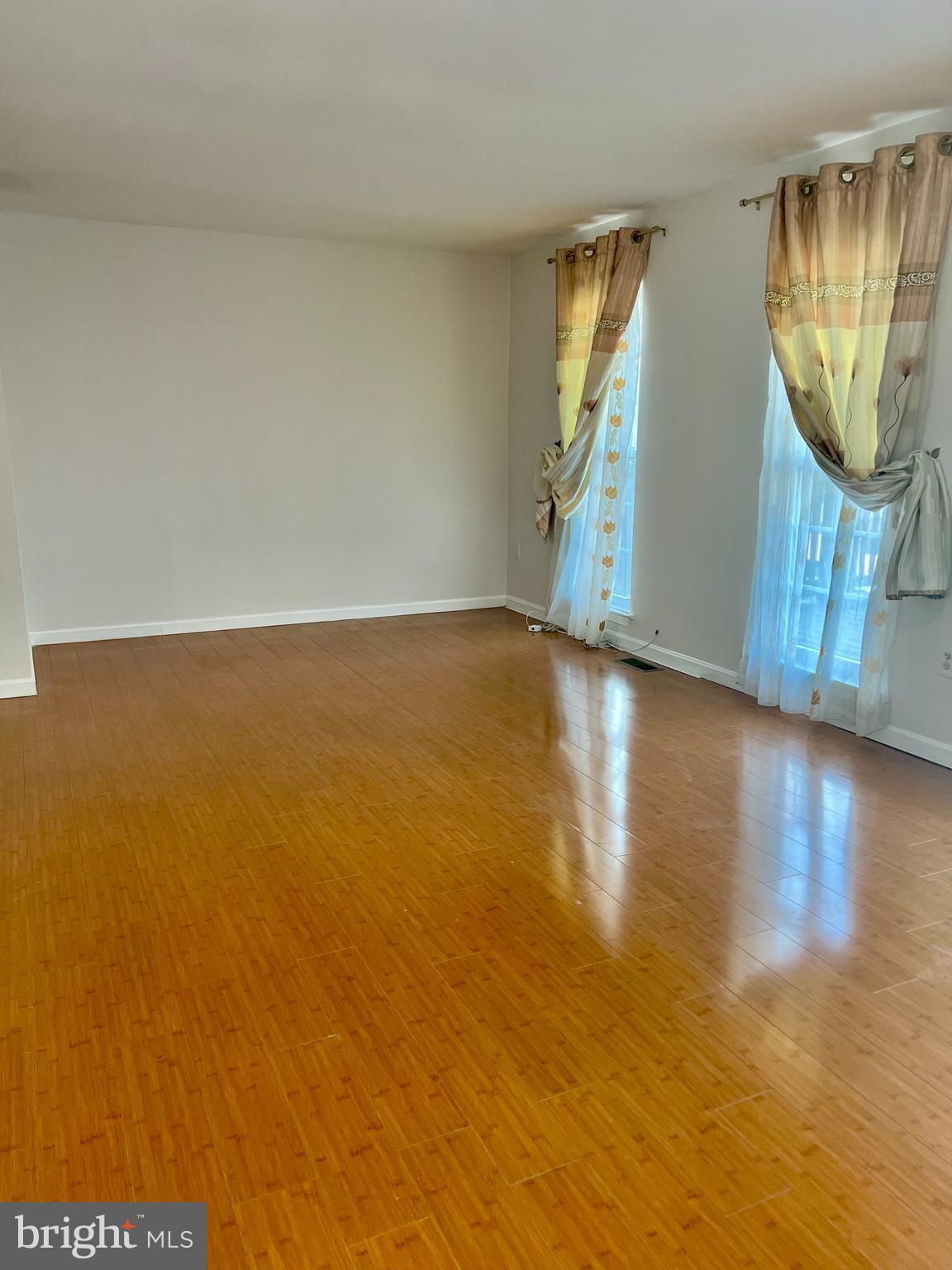 LAKE RIDGE - Residential Lease