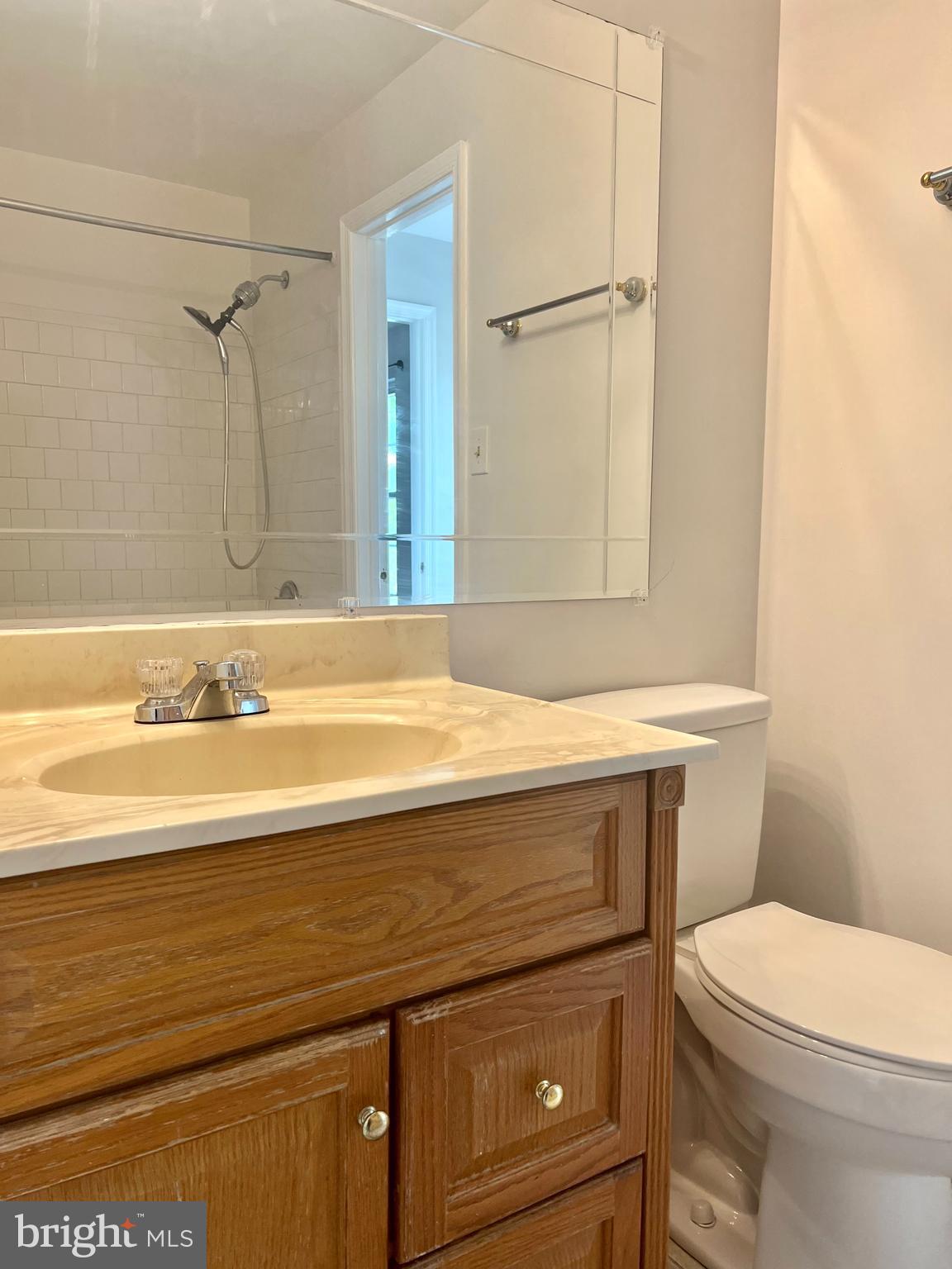 LAKE RIDGE - Residential Lease