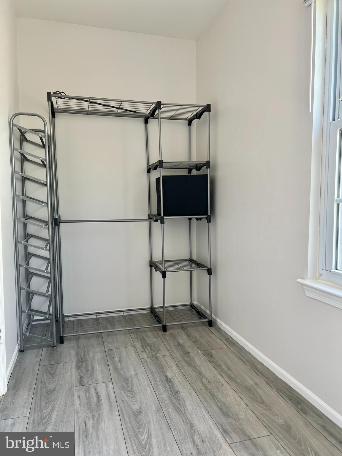 LAKE RIDGE - Residential Lease