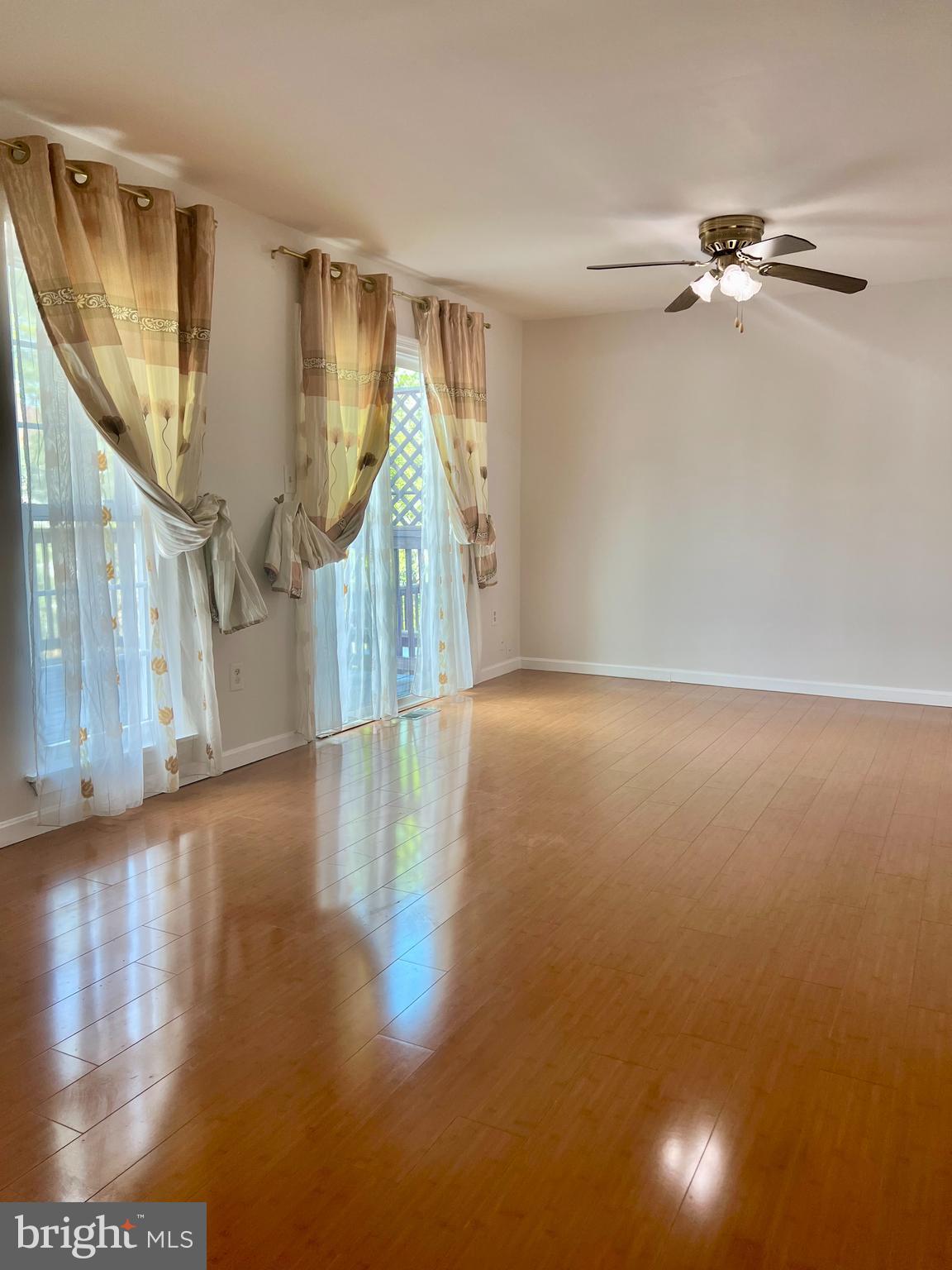 LAKE RIDGE - Residential Lease