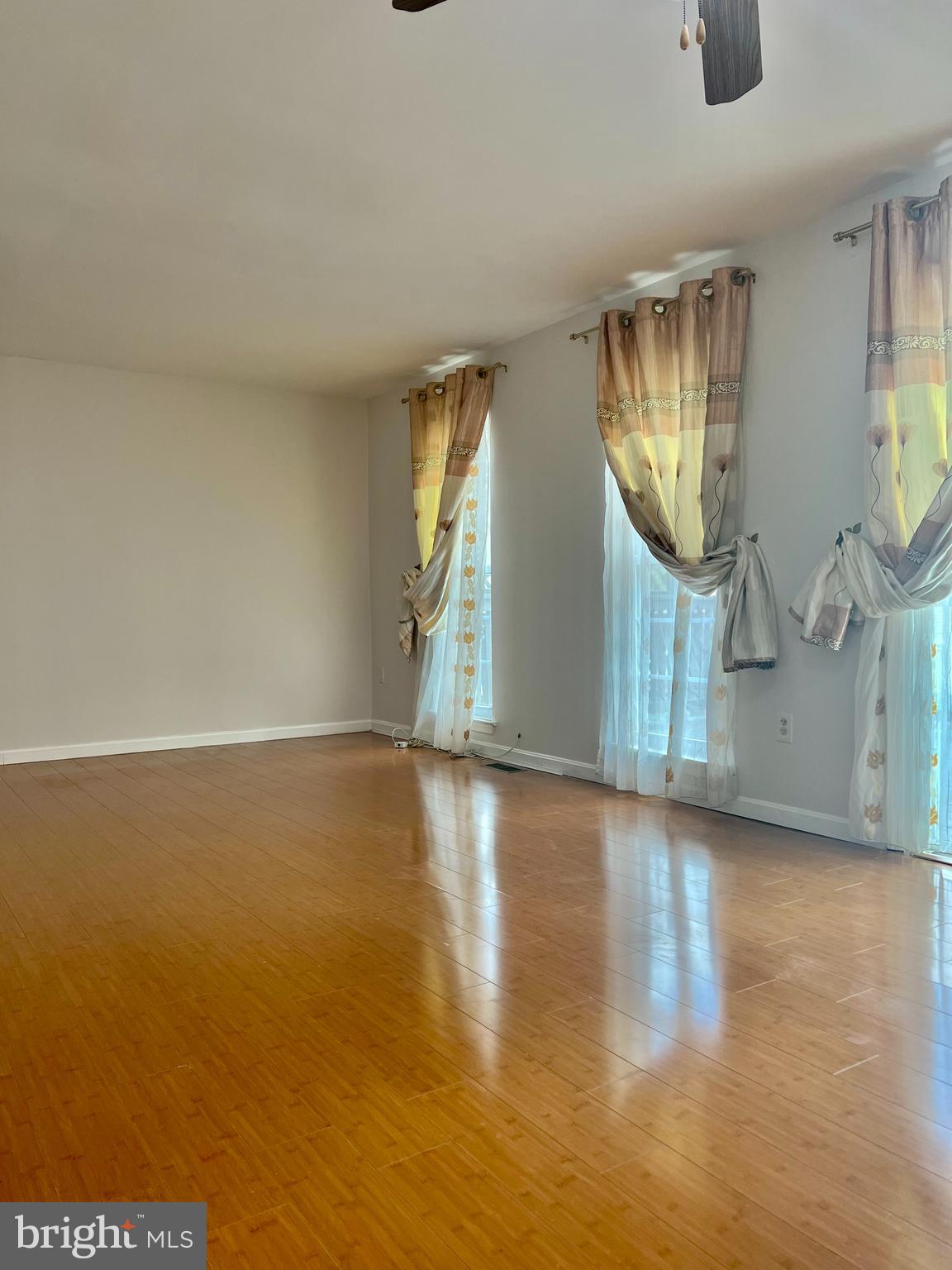 LAKE RIDGE - Residential Lease