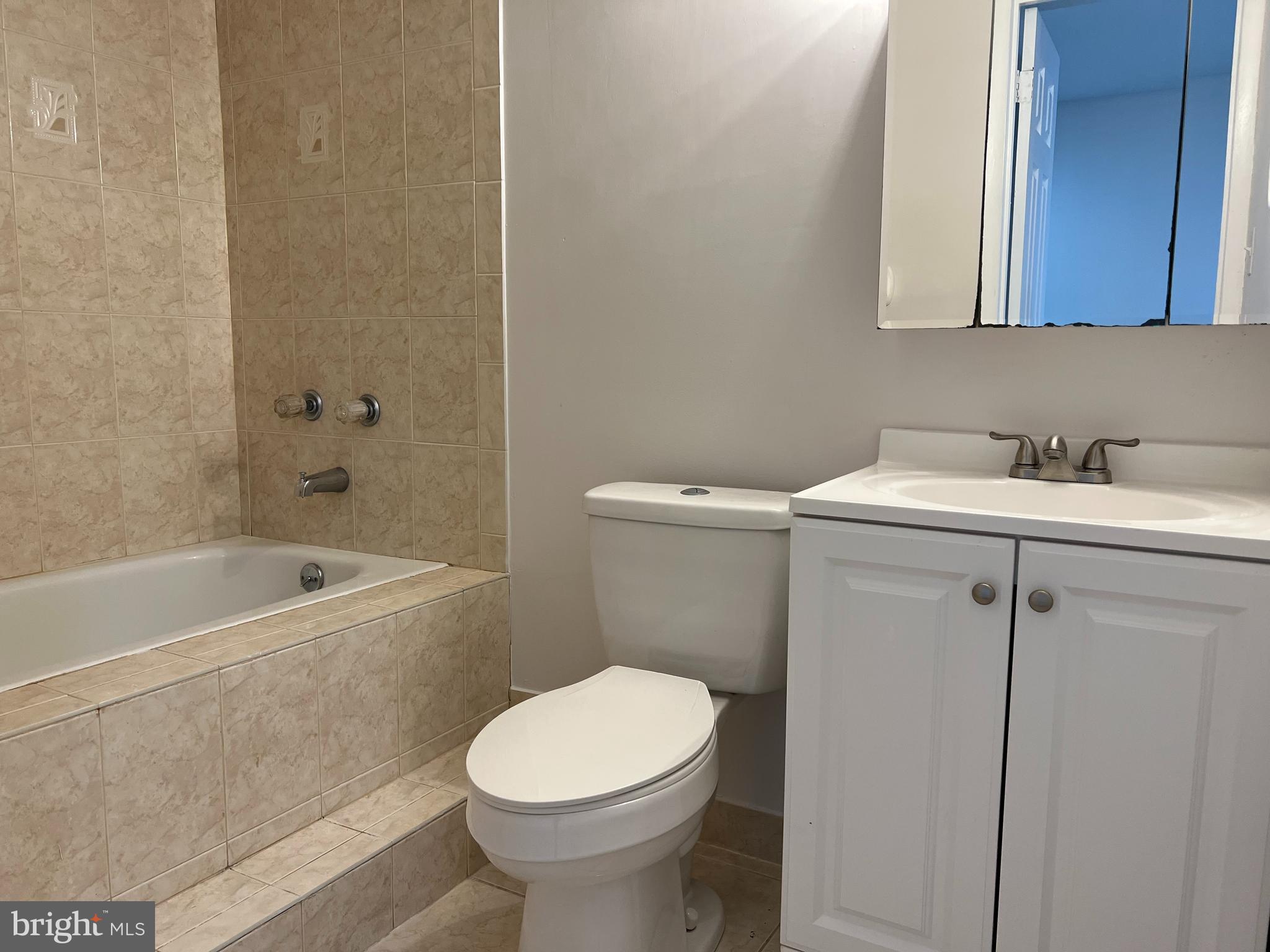 LAKE RIDGE - Residential Lease