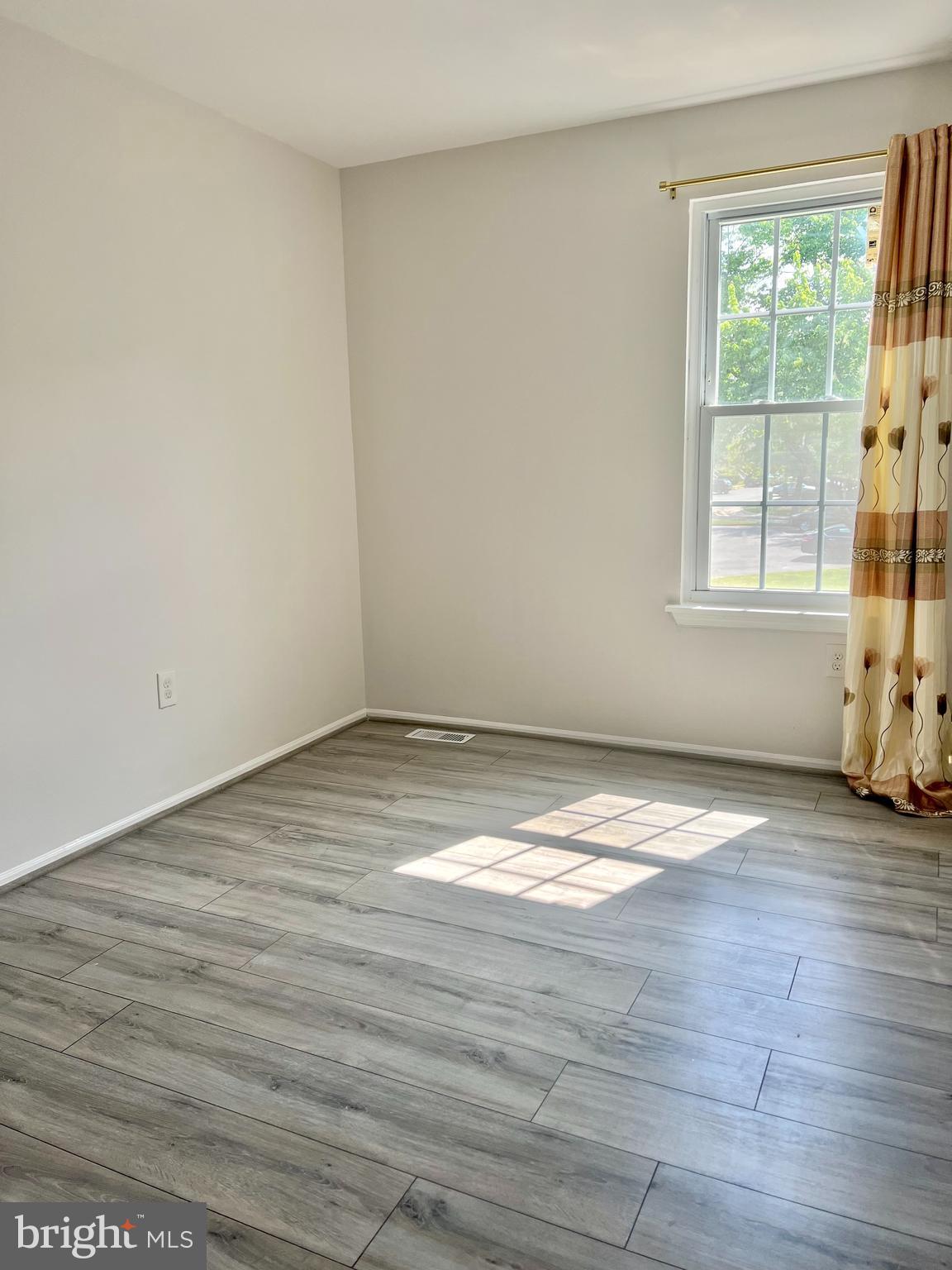 LAKE RIDGE - Residential Lease