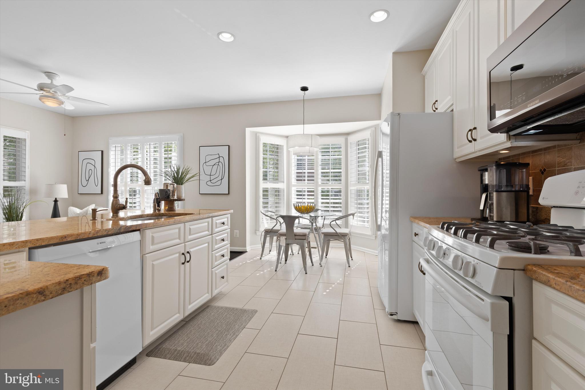 STONEGATE - Residential