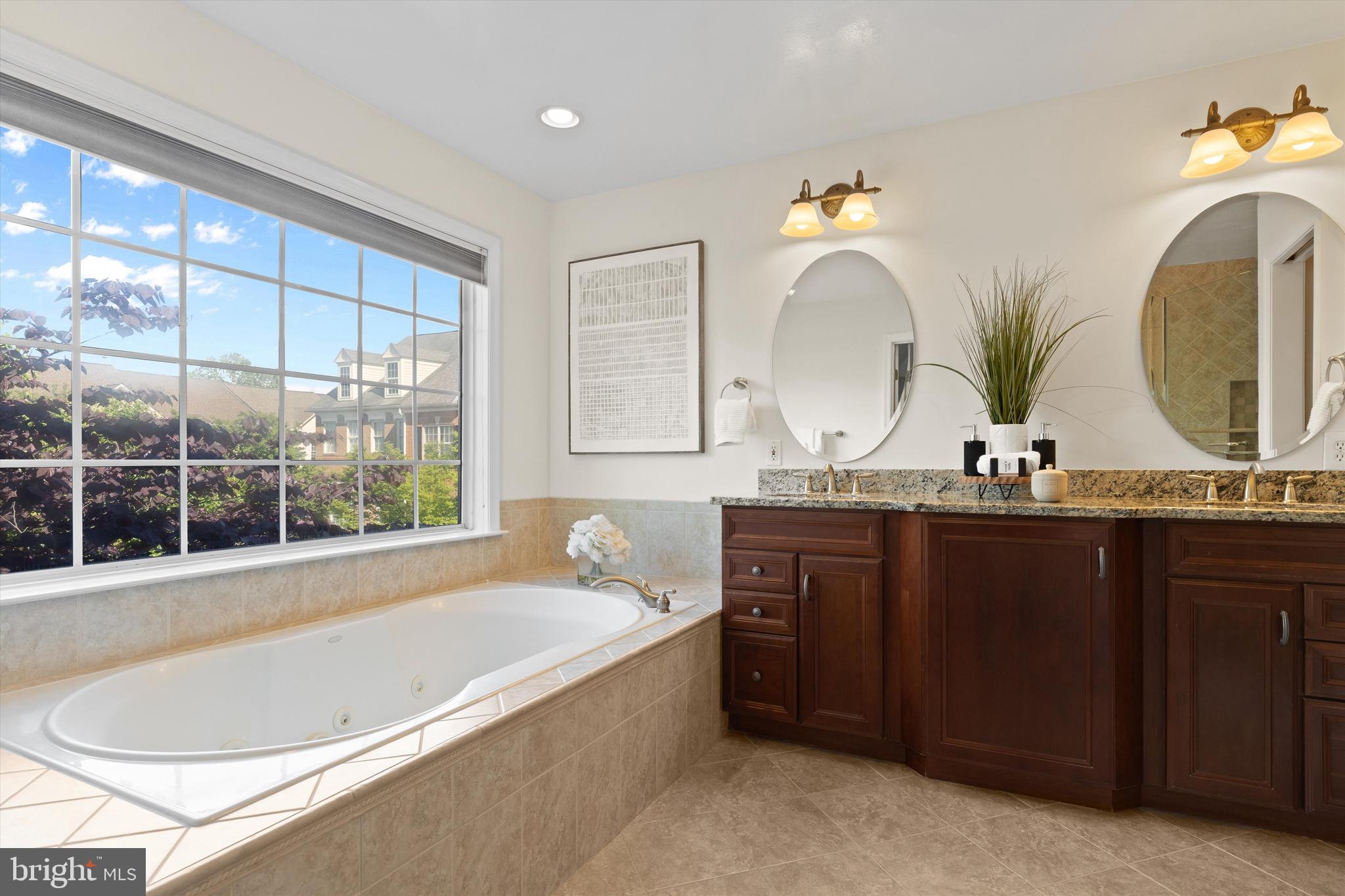 STONEGATE - Residential