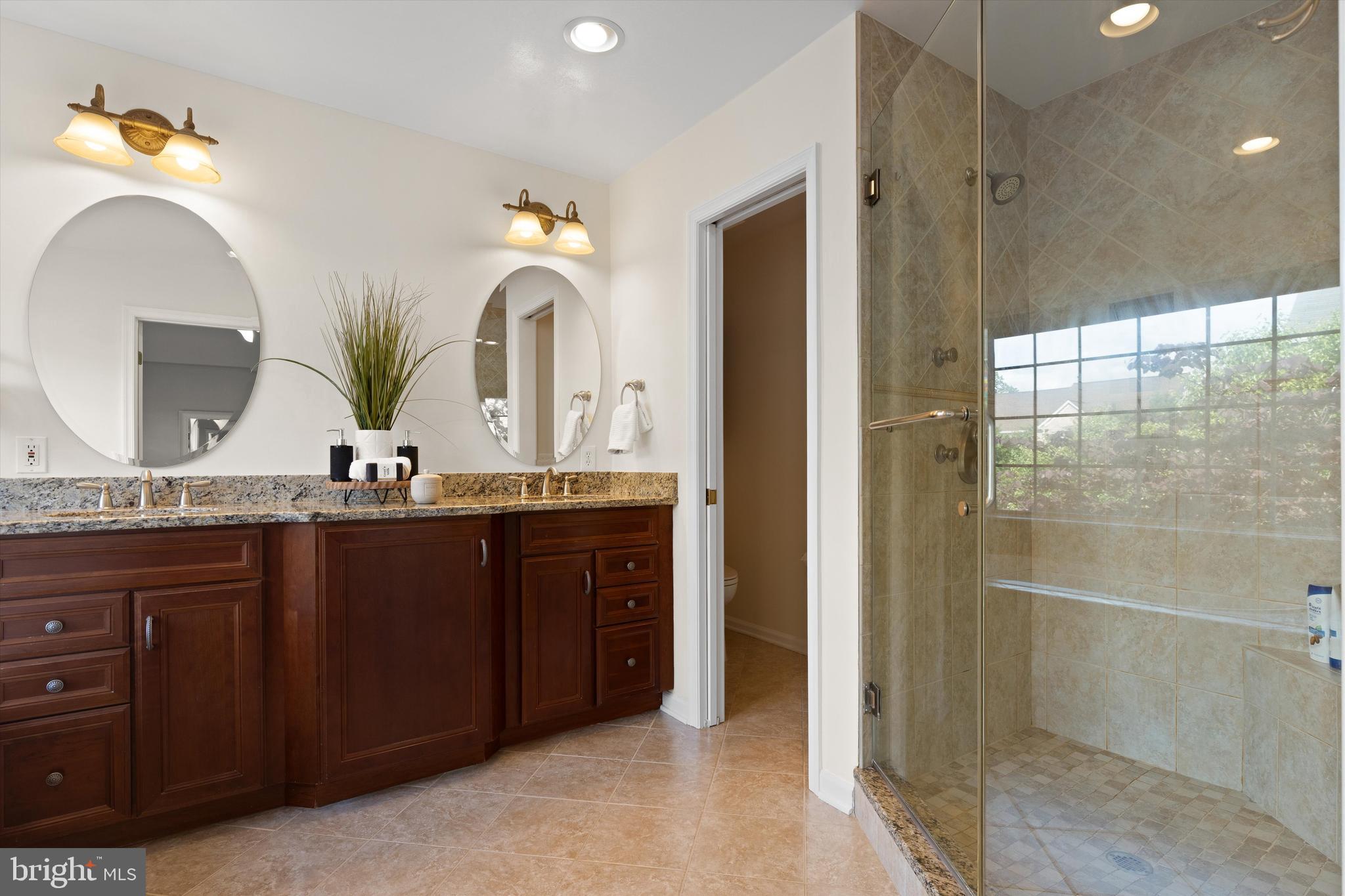 STONEGATE - Residential