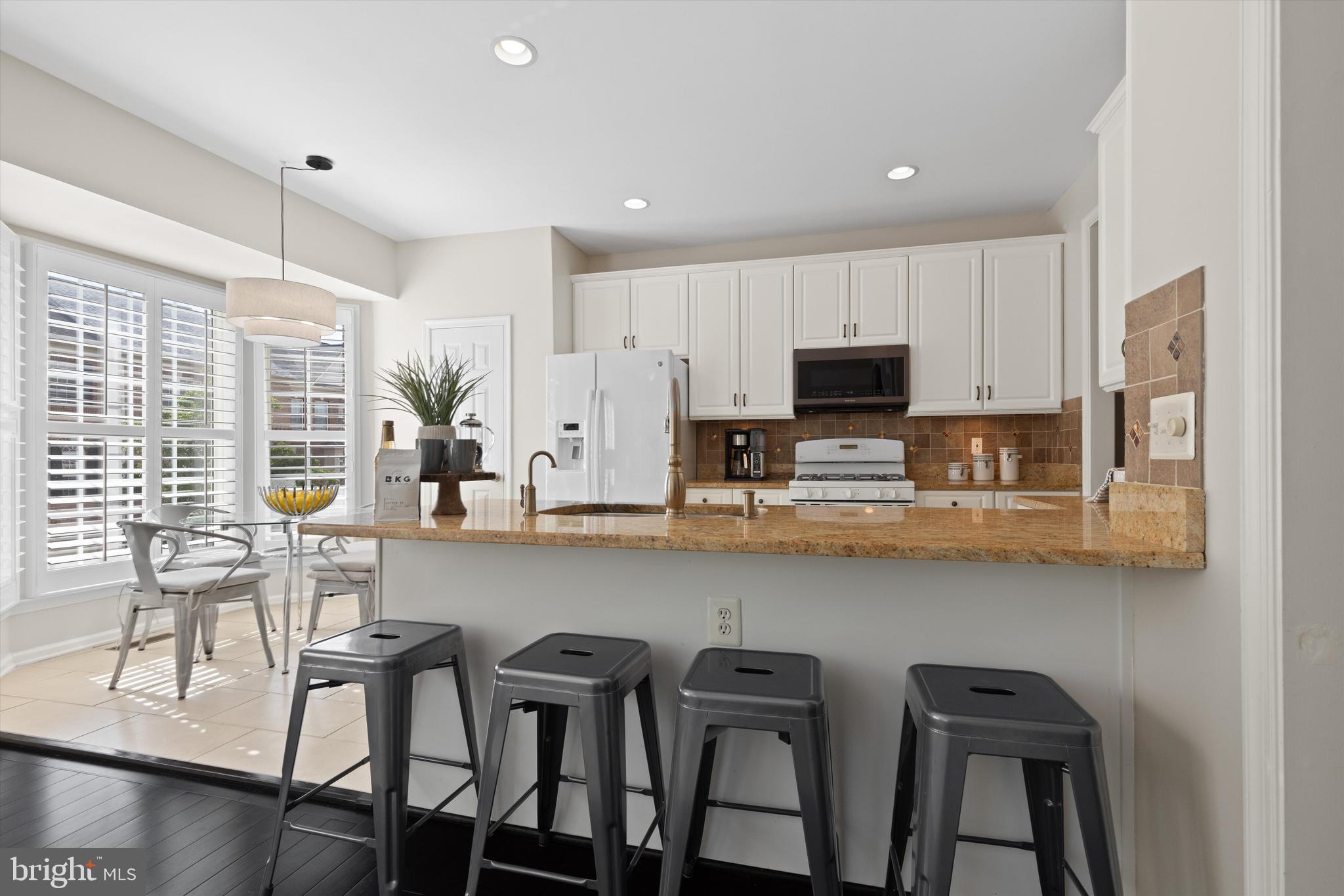 STONEGATE - Residential