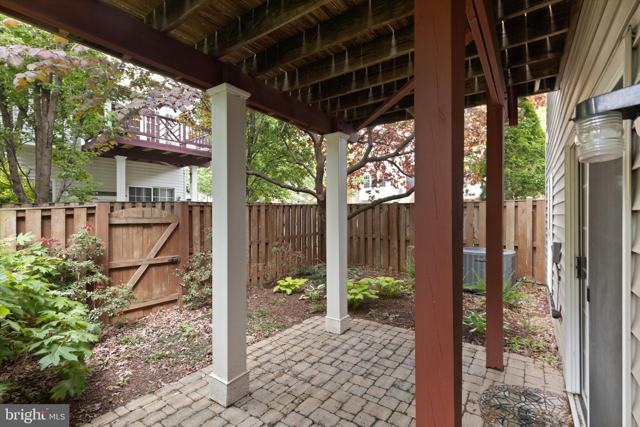 STONEGATE - Residential