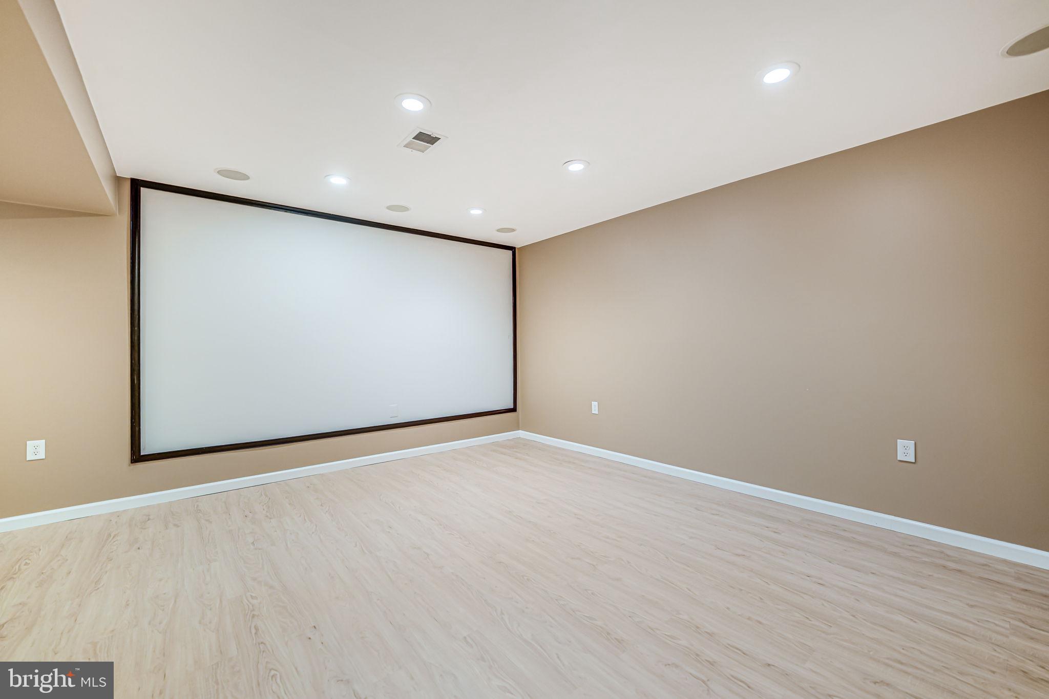 PLANTATION ESTATES - Residential