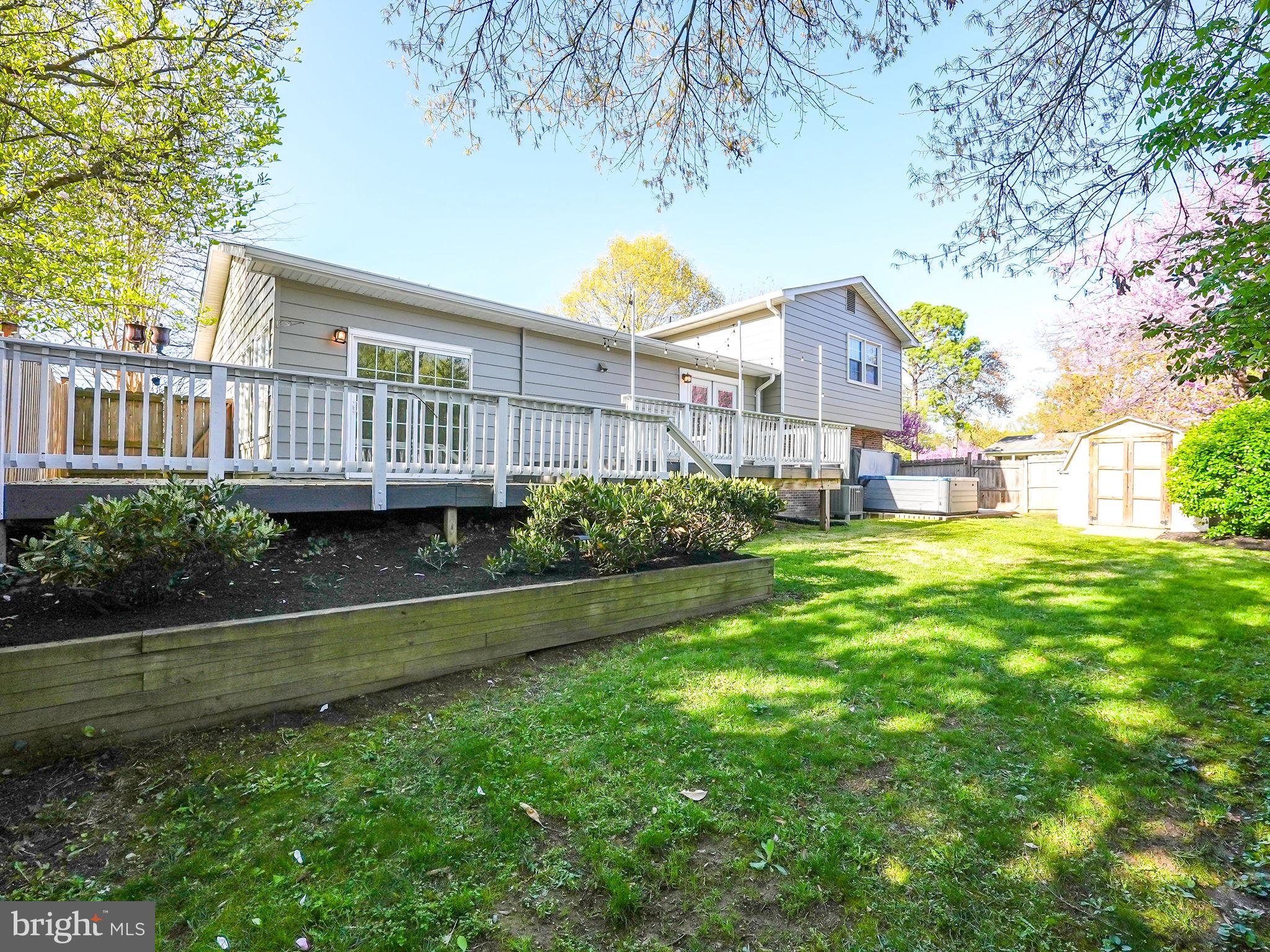 PLANTATION ESTATES - Residential