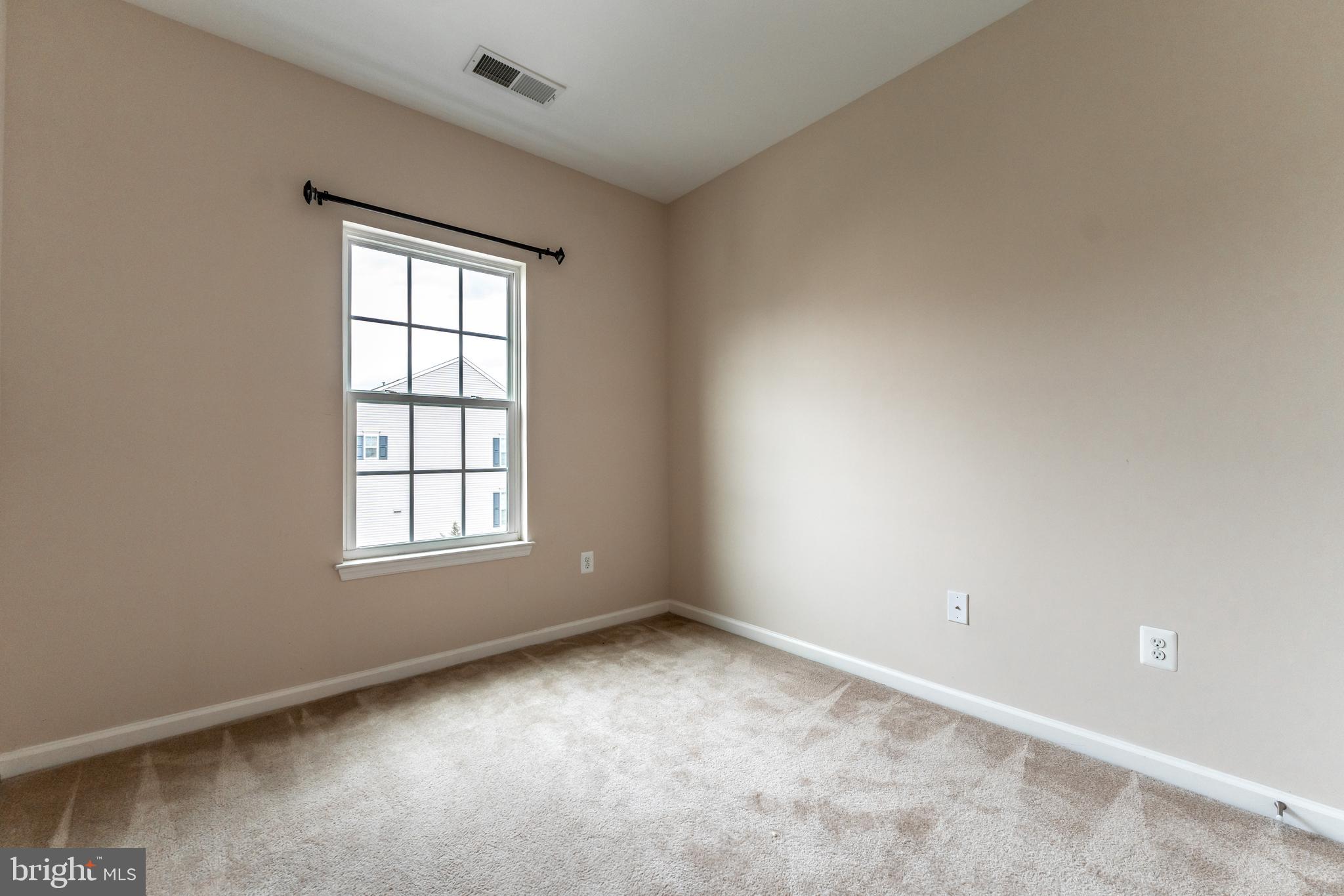 HOWARD SQUARE - Residential Lease