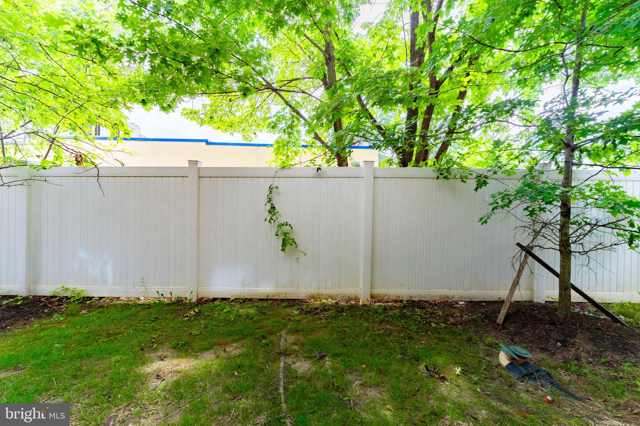 HOWARD SQUARE - Residential Lease