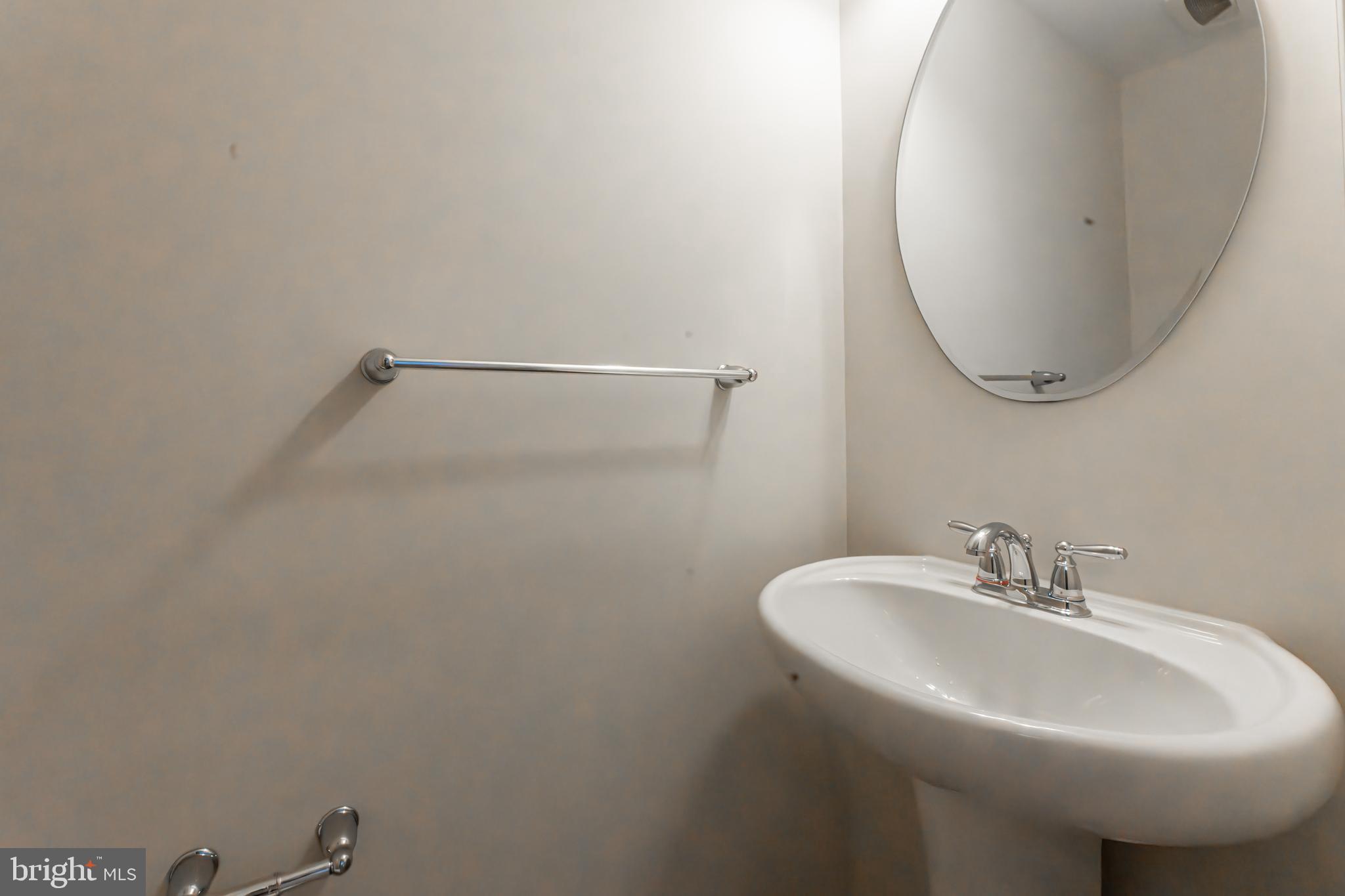 HOWARD SQUARE - Residential Lease