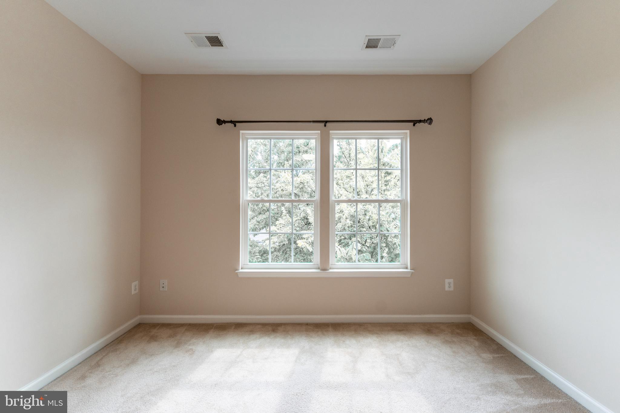 HOWARD SQUARE - Residential Lease