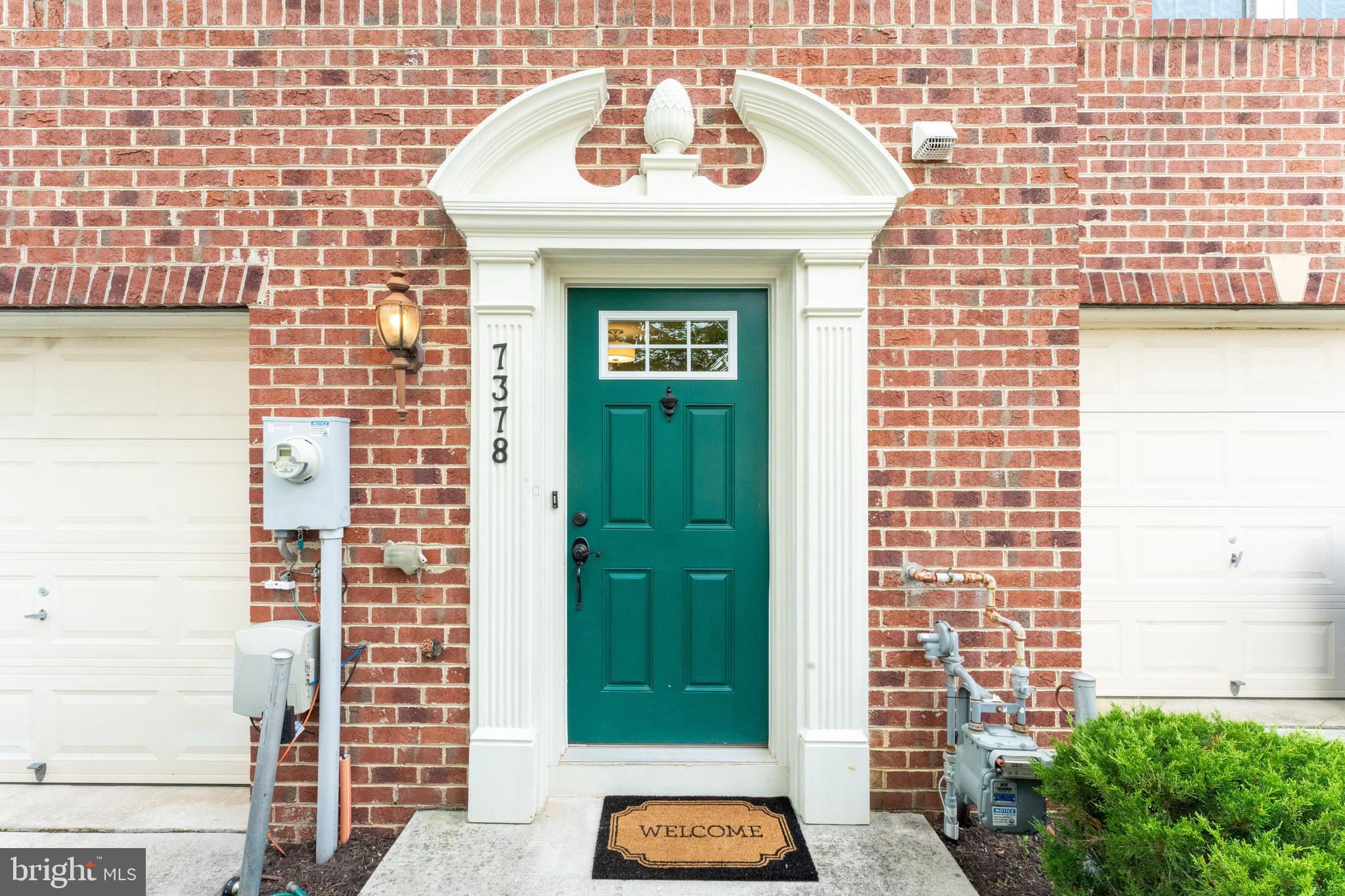 HOWARD SQUARE - Residential Lease