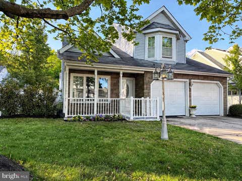 Homes For Sale - 3 Tudor Drive<br/> BURLINGTON, NJ 08016