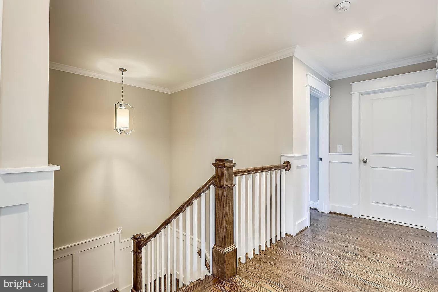 HILLSIDE MANOR - Residential Lease