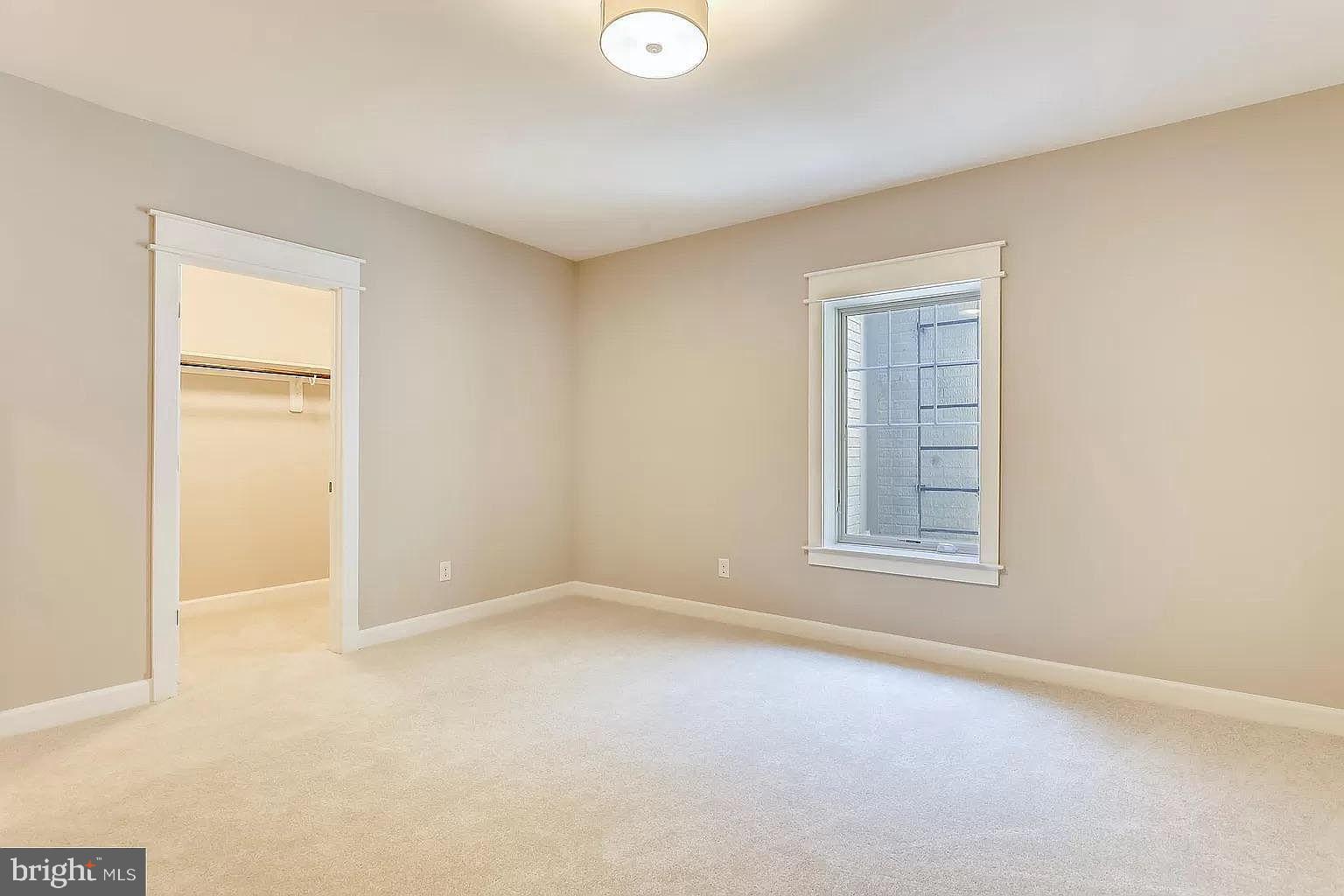 HILLSIDE MANOR - Residential Lease