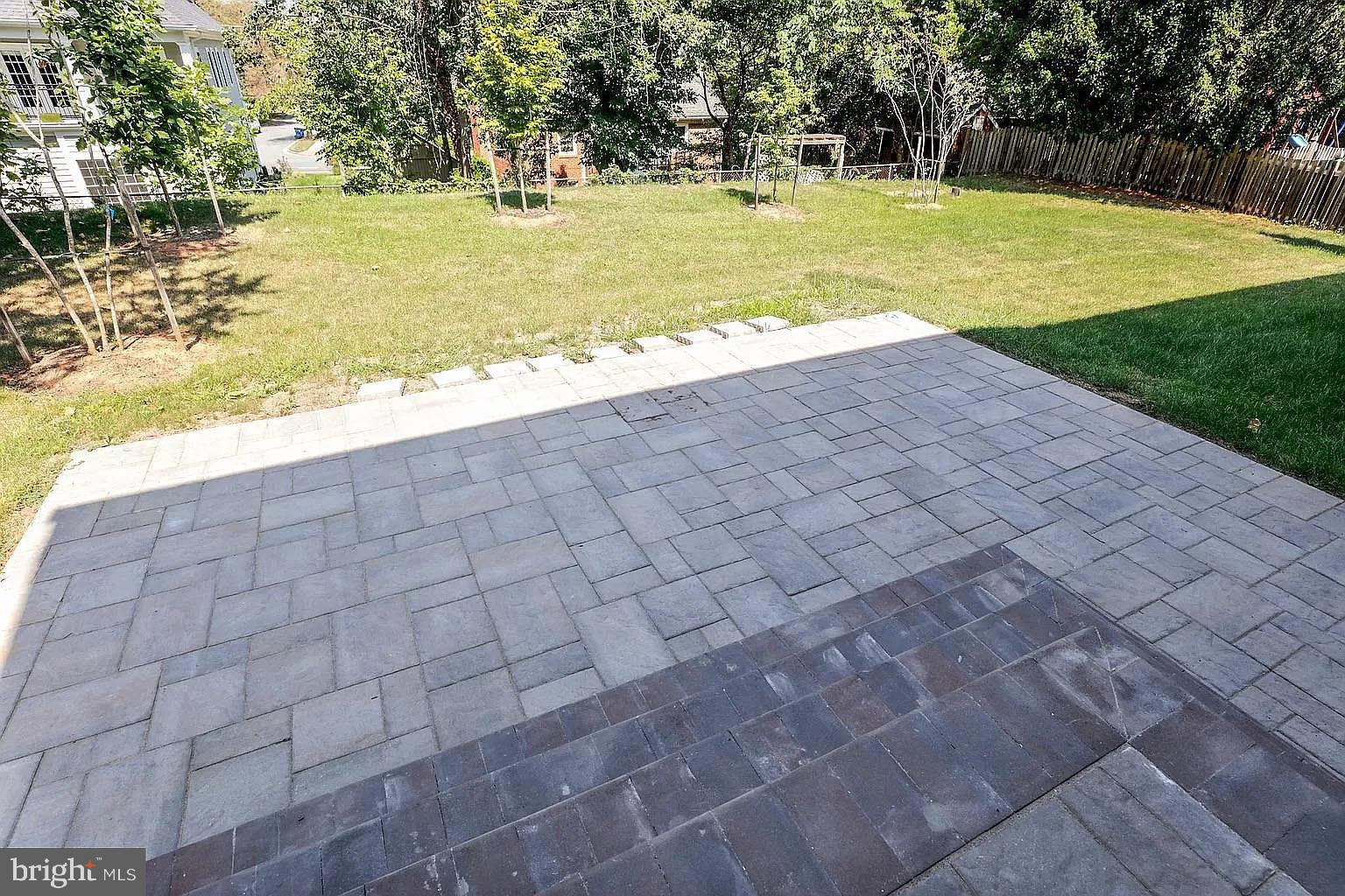 HILLSIDE MANOR - Residential Lease