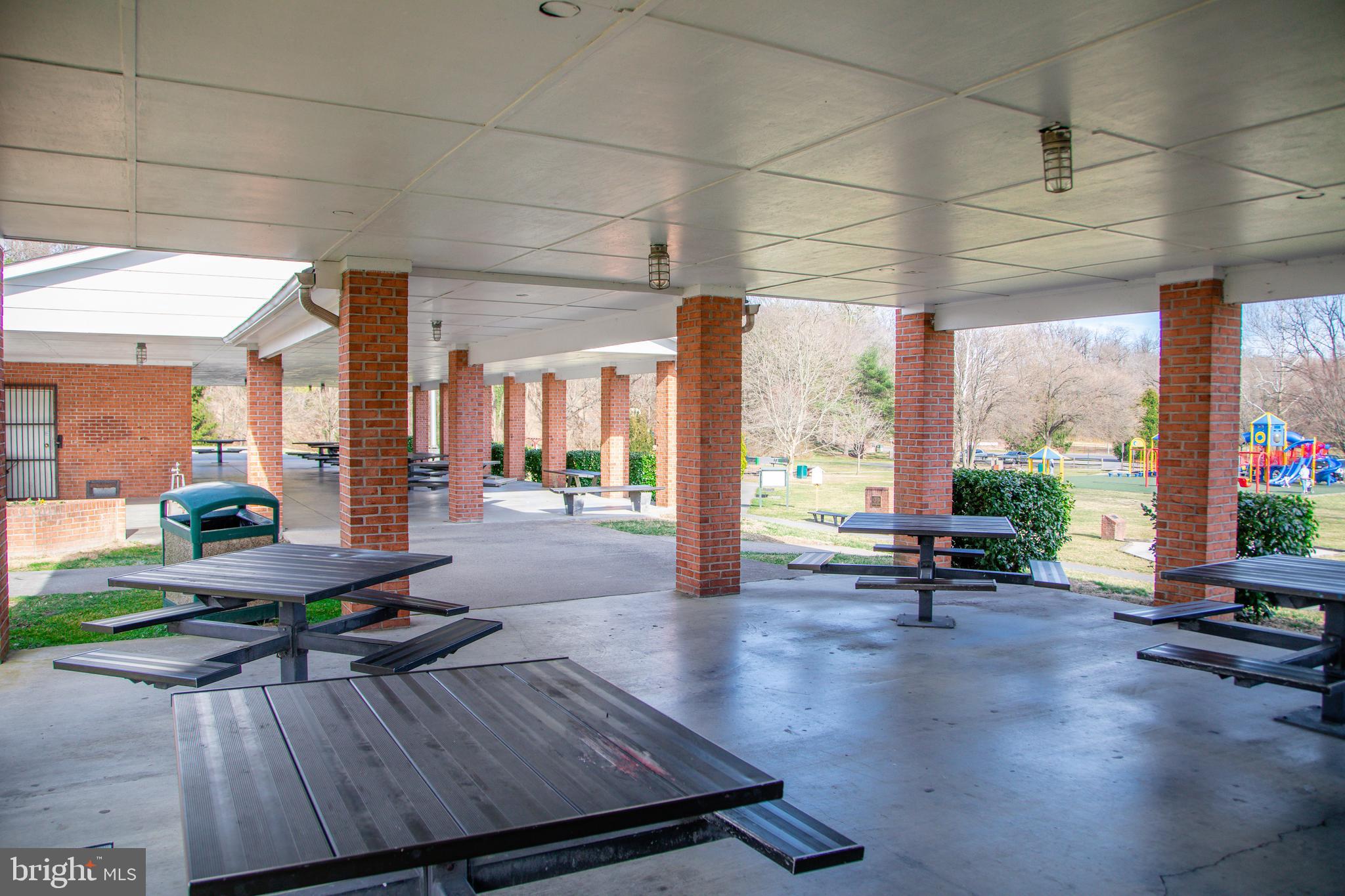 FAIRWAY ESTATES - Residential