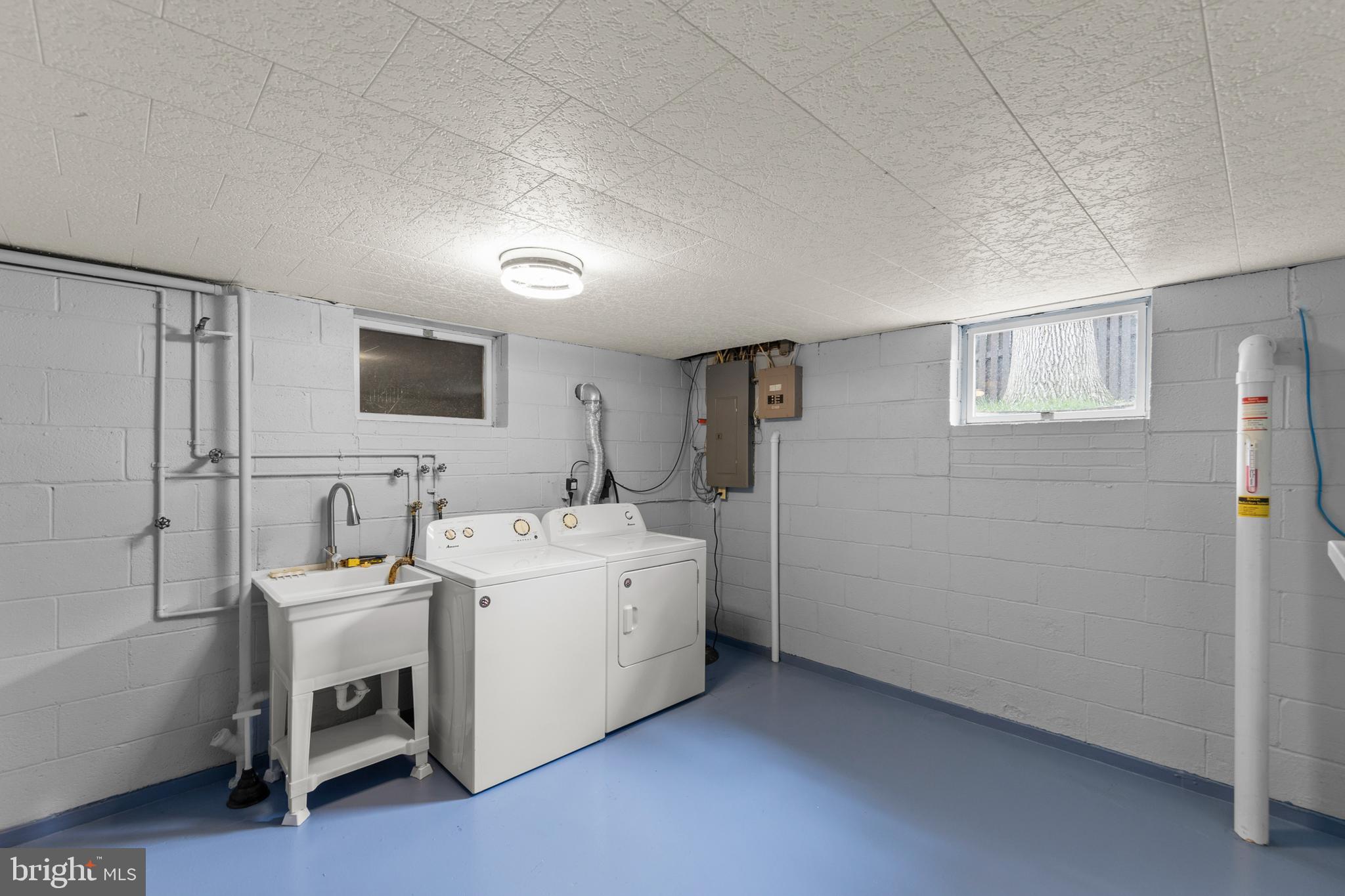 FAIRWAY ESTATES - Residential