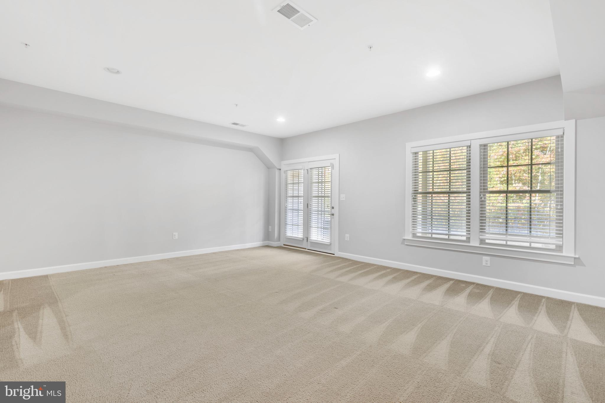 PARKSIDE - Residential Lease