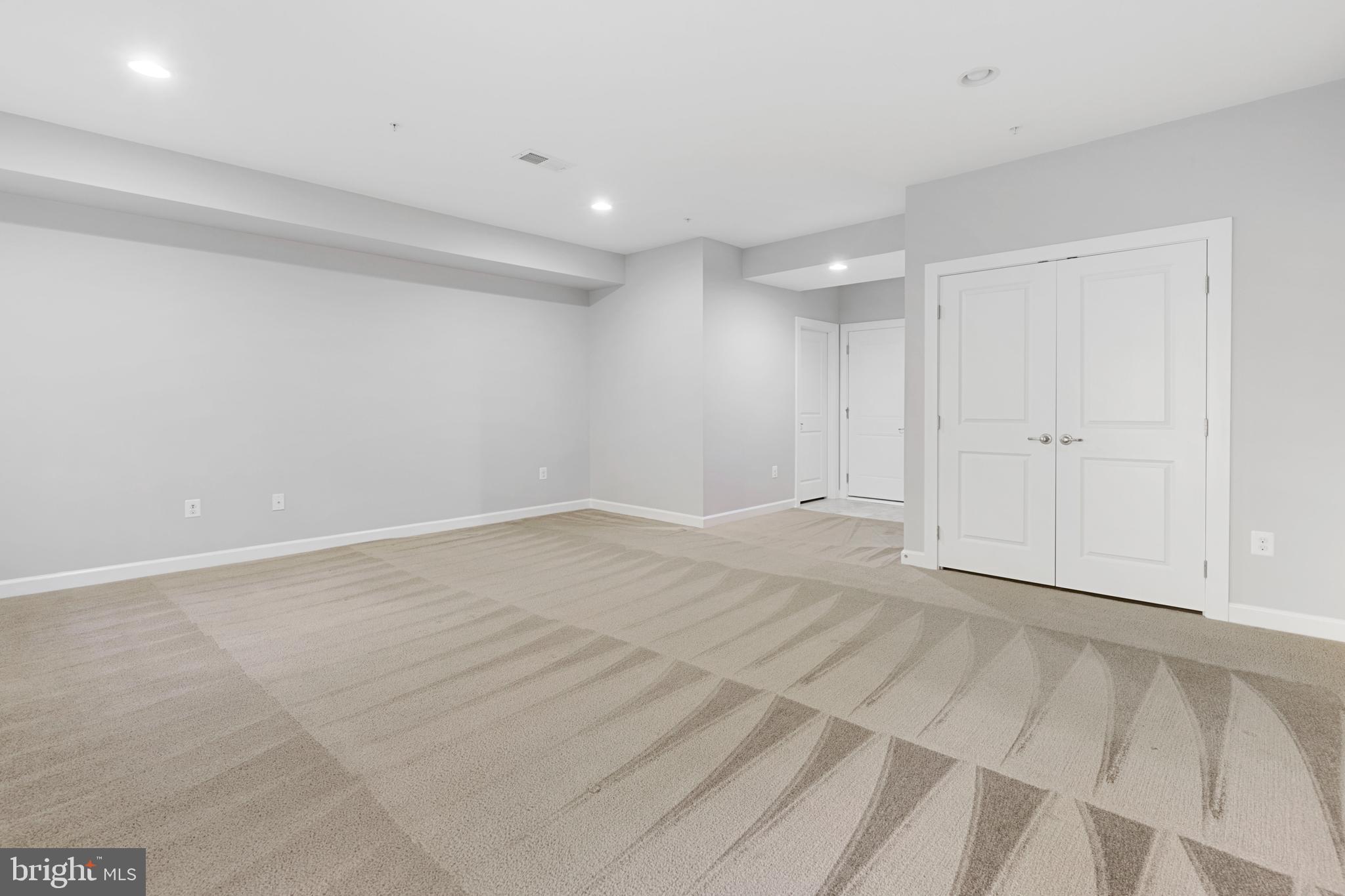 PARKSIDE - Residential Lease