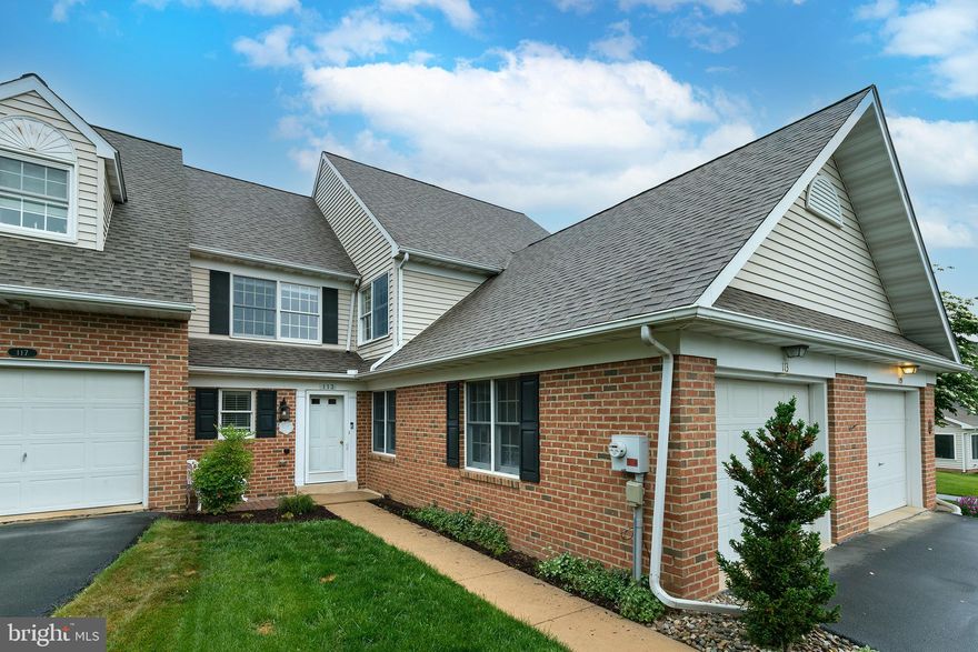 Sweet interior unit in Summit Hills community, freshly painted, offering 3 bed, 2.5 baths, which includes 1st floor primary suite, 2 story great room, nice size kitchen with stainless steel appliances, new water heather, cute deck.  Don't miss your opportunity to own with easy and low maintenance, seconds away from Rt 30!