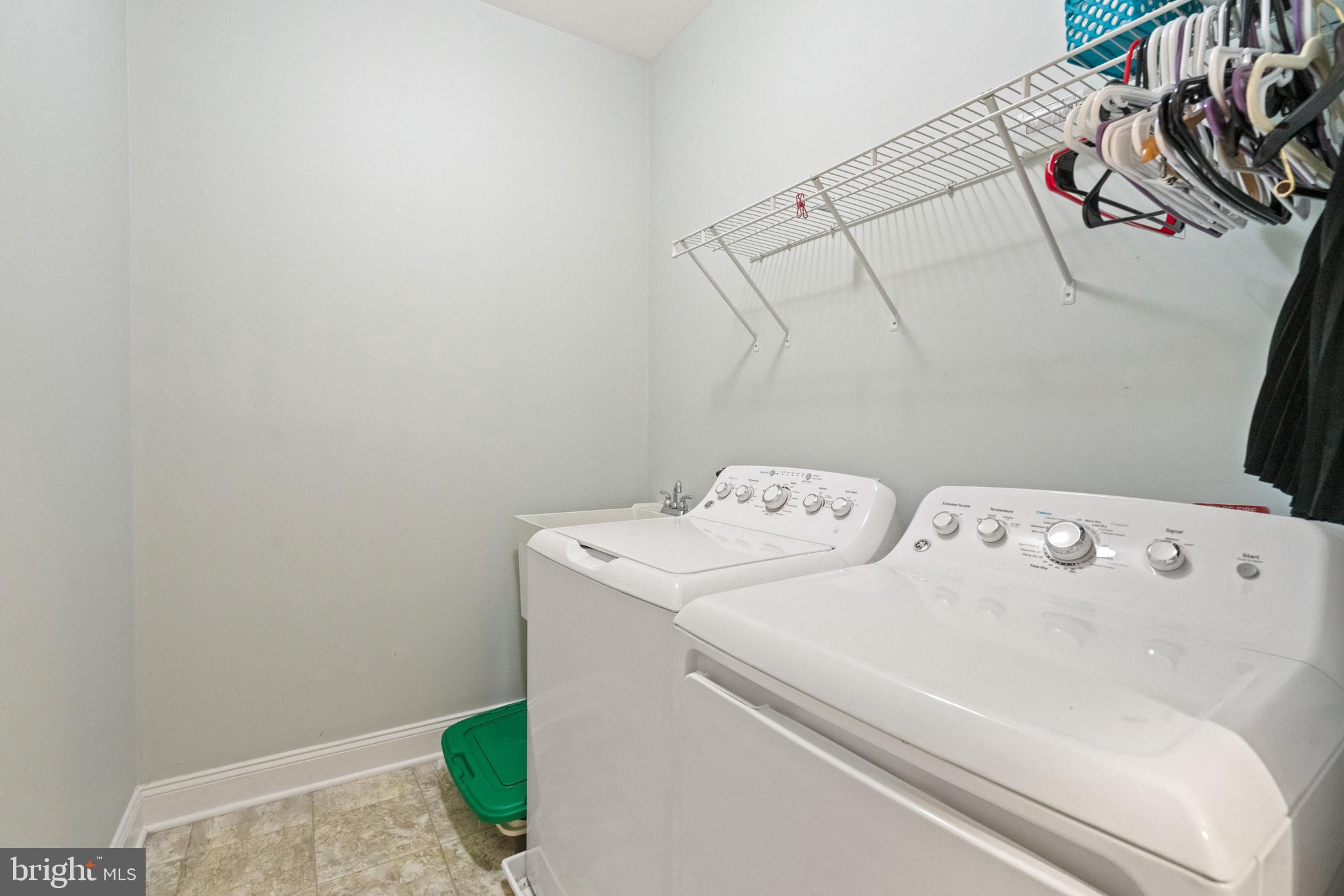 DOMINION VALLEY COUNTRY CLUB - Residential