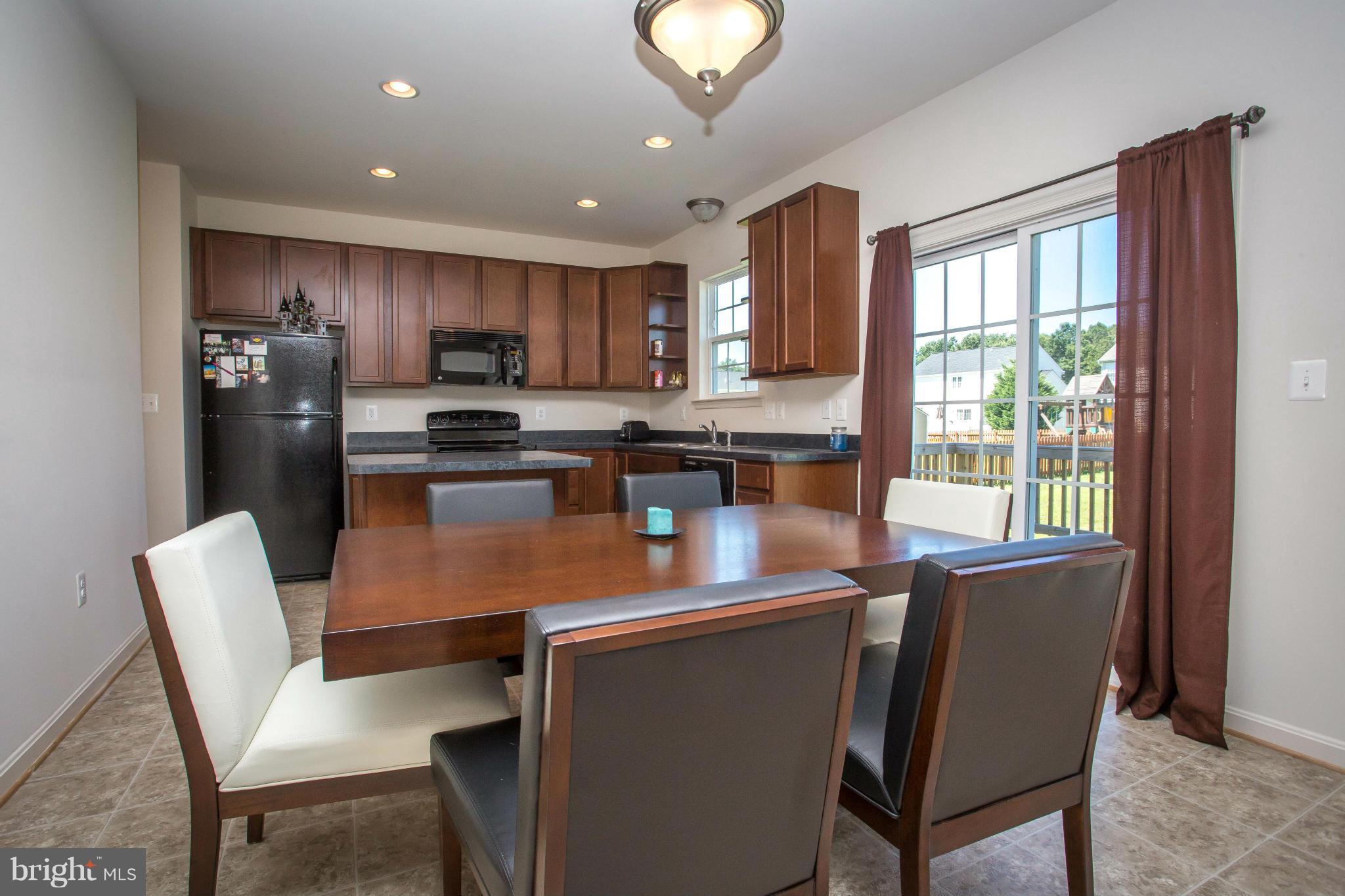 WILLOW HILL - Residential Lease