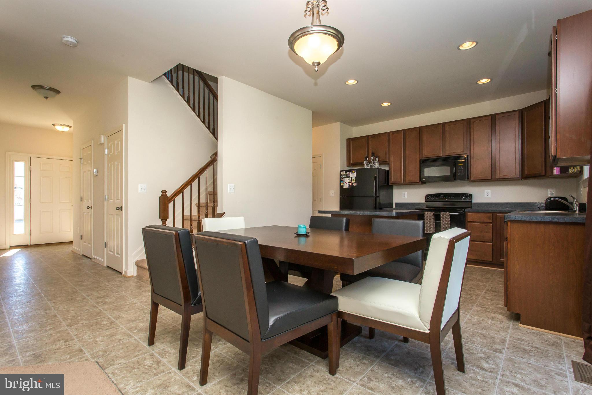 WILLOW HILL - Residential Lease