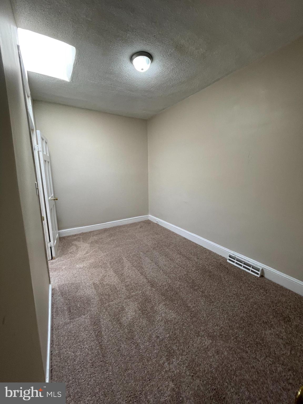 COLD SPRING NEWTOWN - Residential Lease