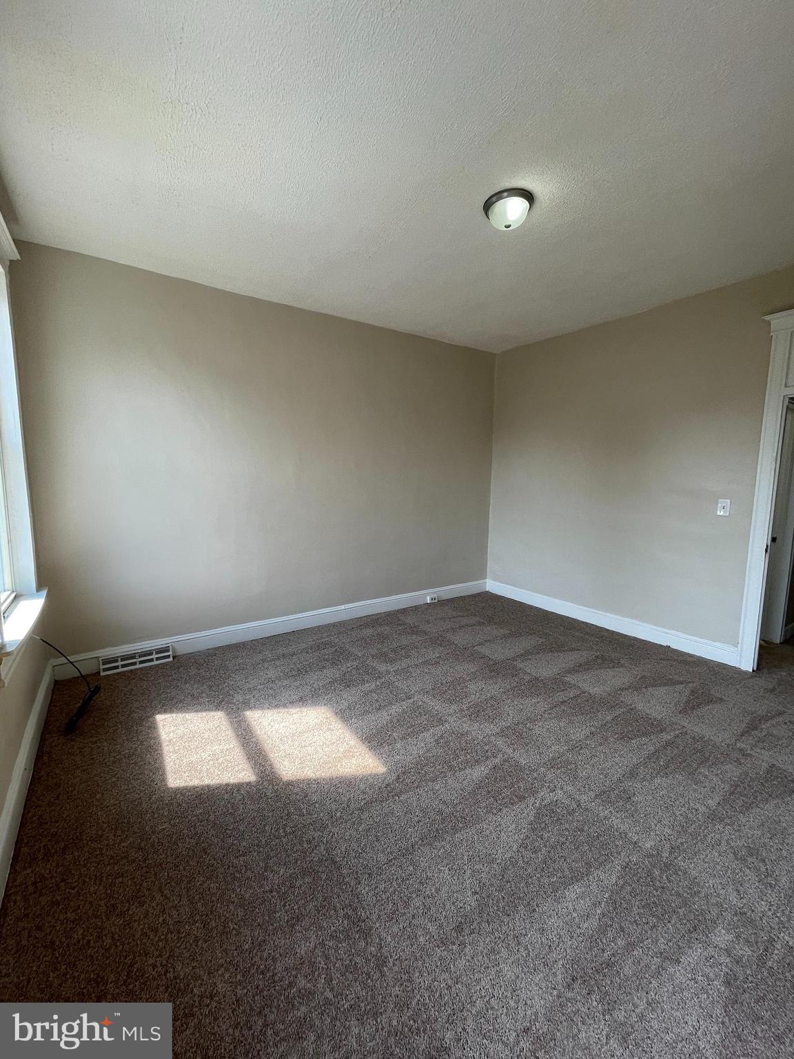 COLD SPRING NEWTOWN - Residential Lease