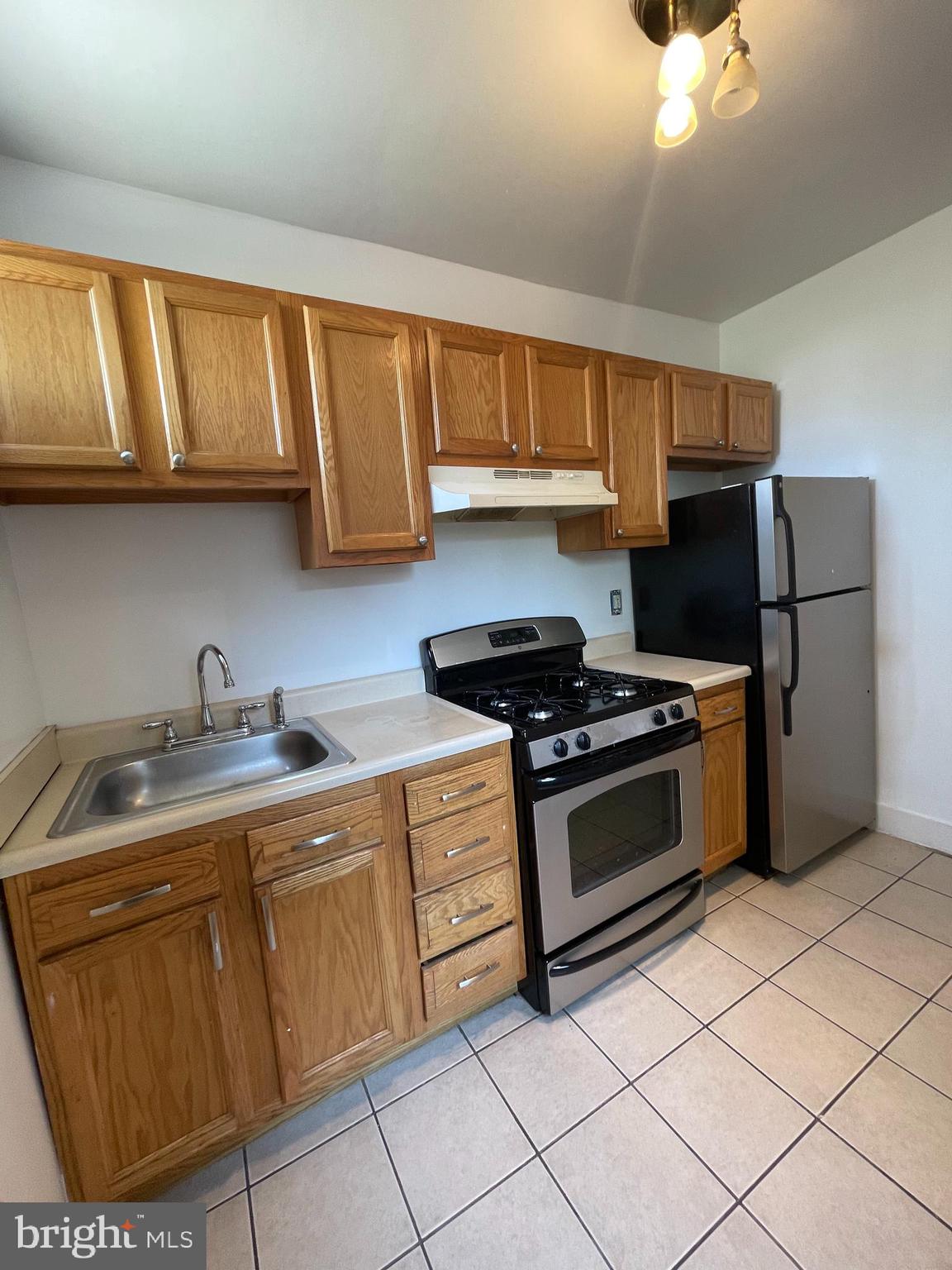 COLD SPRING NEWTOWN - Residential Lease