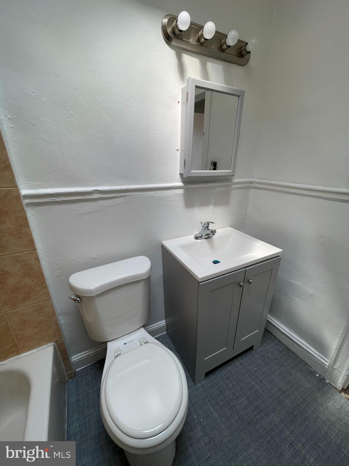 COLD SPRING NEWTOWN - Residential Lease