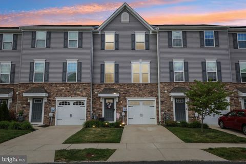 Townhouse For Sale - 138 Pinnacle Place<br/> SEWELL, NJ 08080
