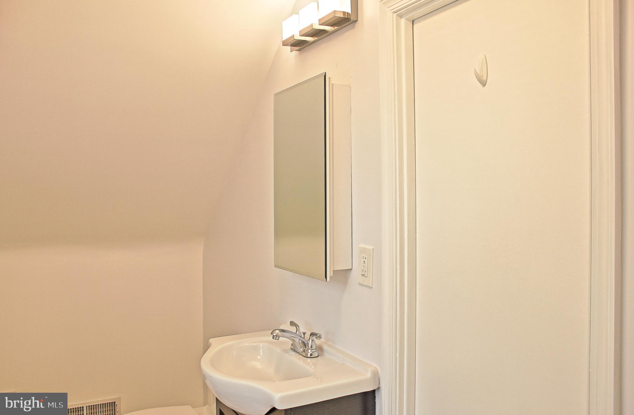 ROCKCREST - Residential Lease