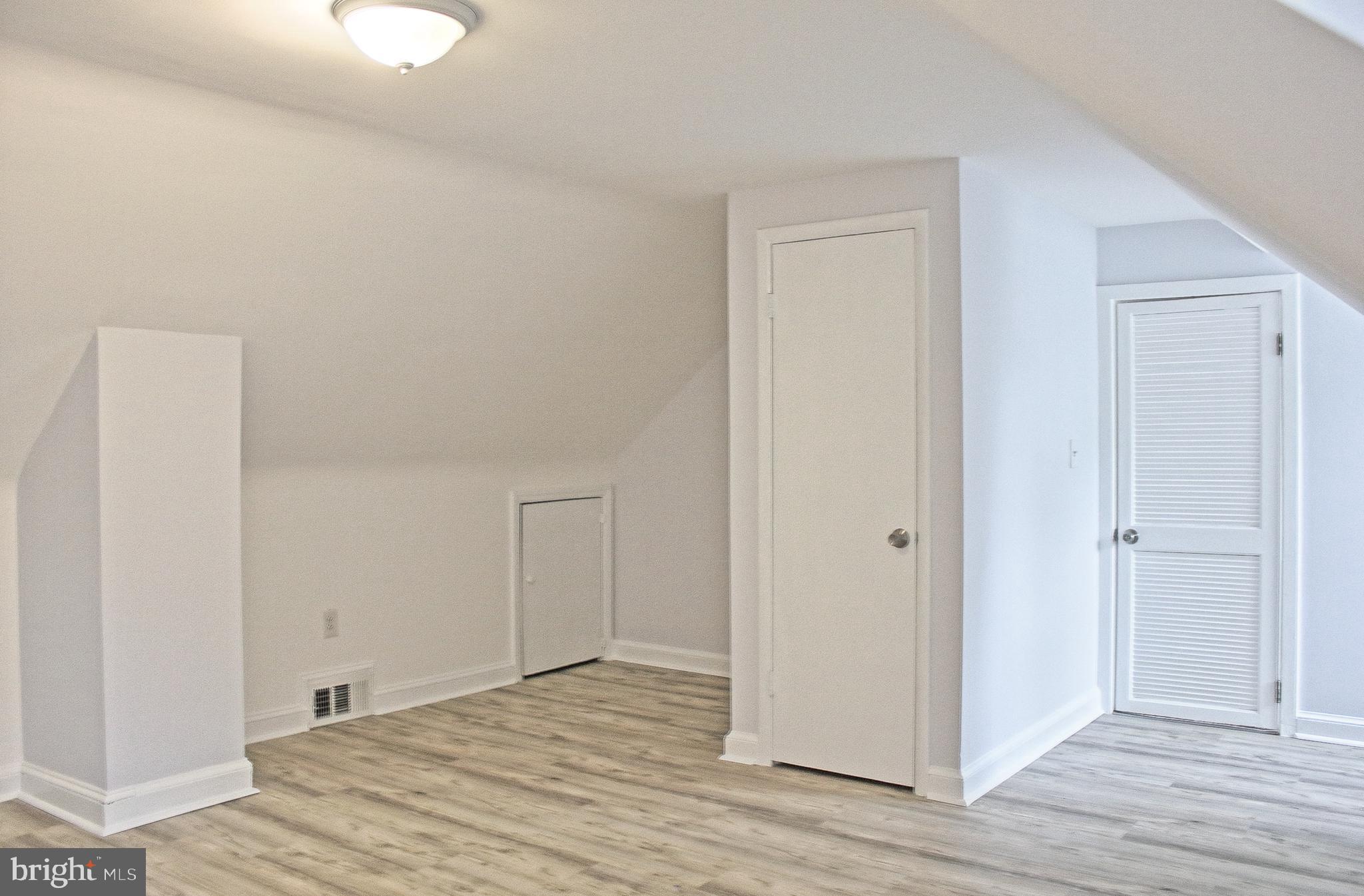 ROCKCREST - Residential Lease