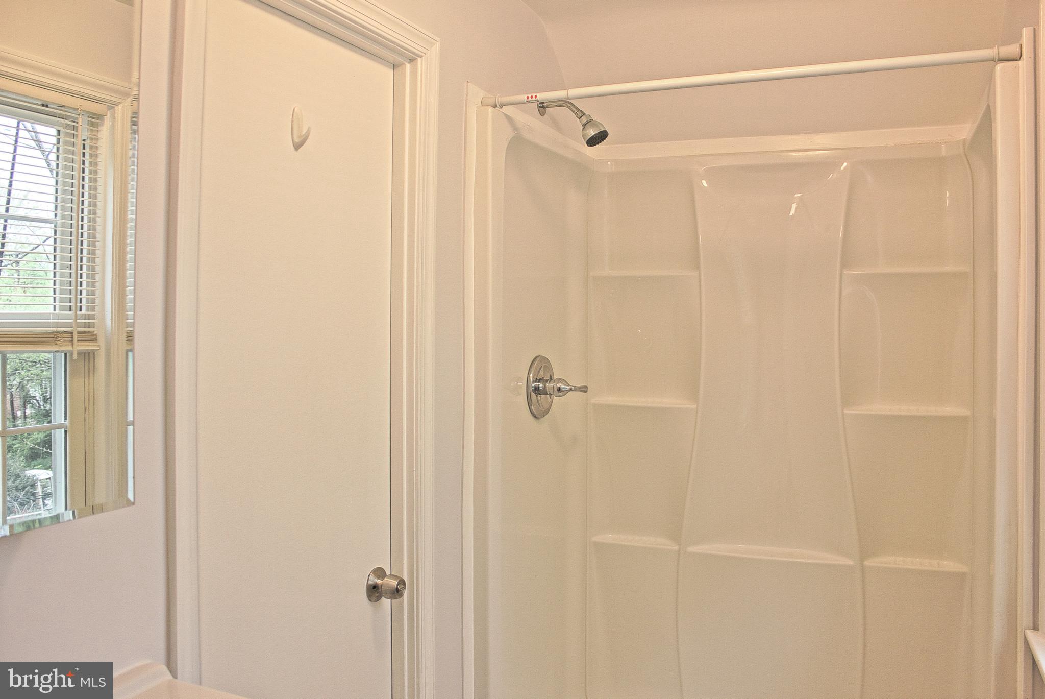 ROCKCREST - Residential Lease