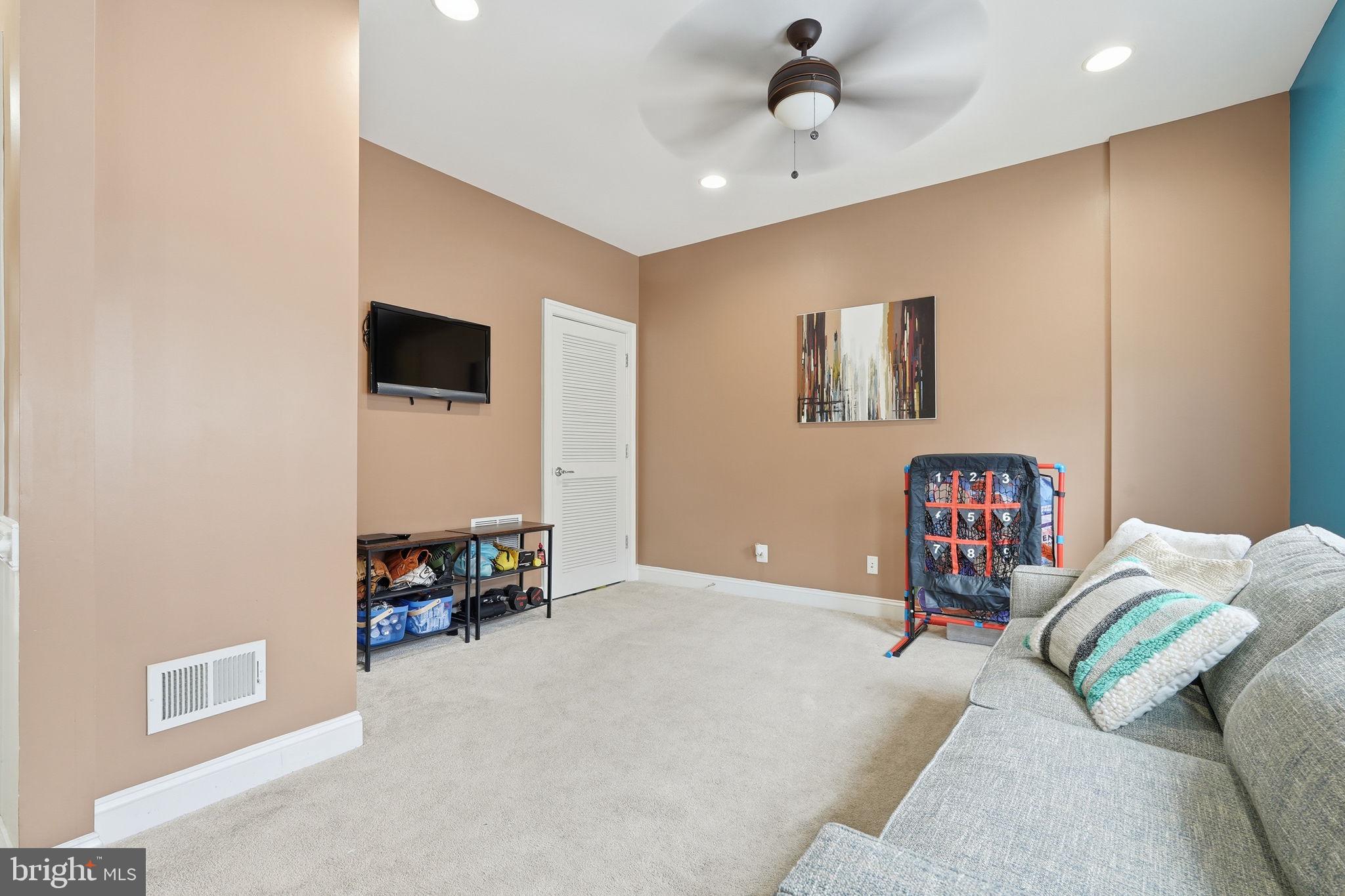 9522 CANONBURY SQUARE