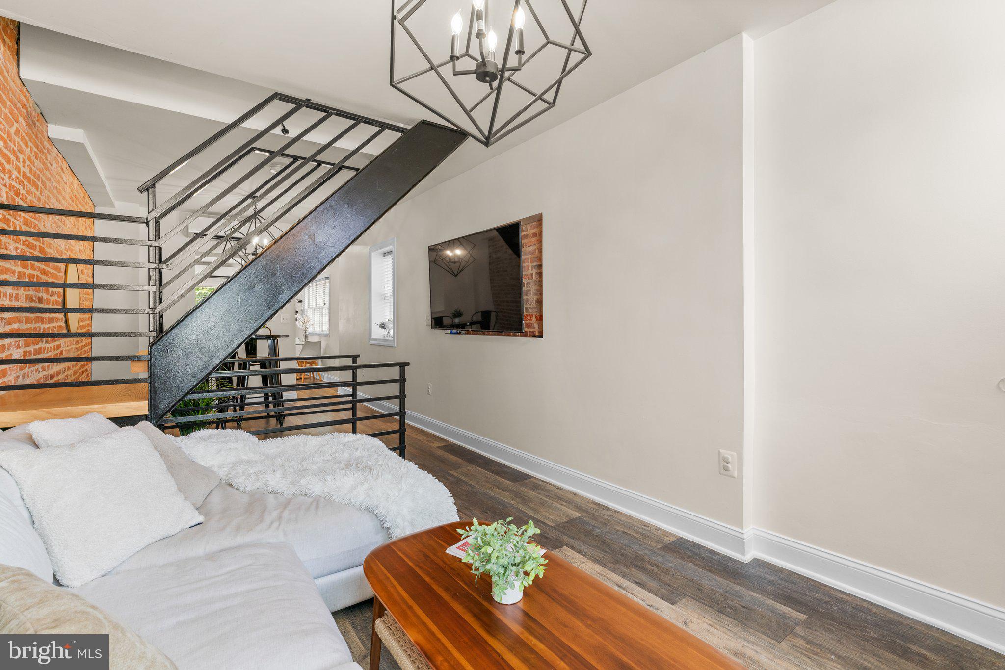 1329 COOKSIE STREET