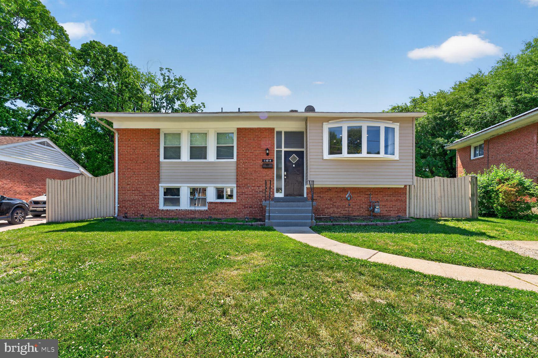 FOREST KNOLLS - Residential