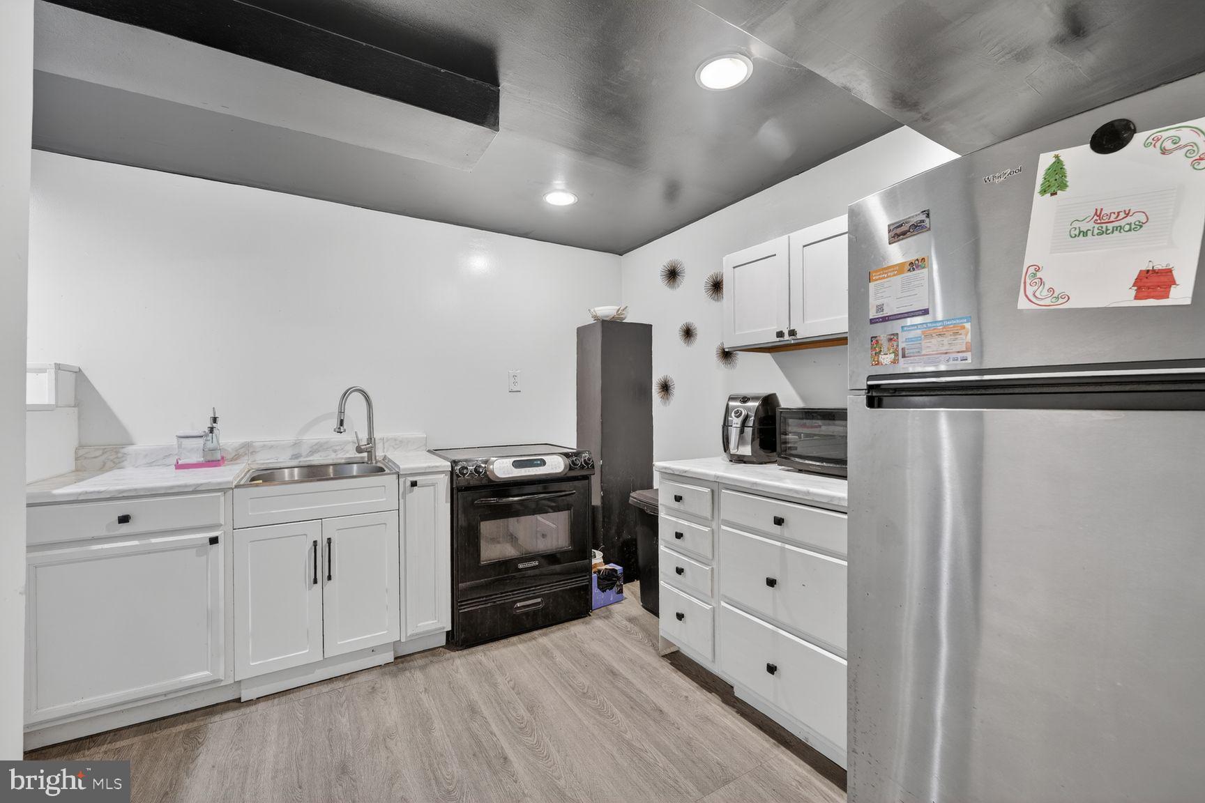 FOREST KNOLLS - Residential